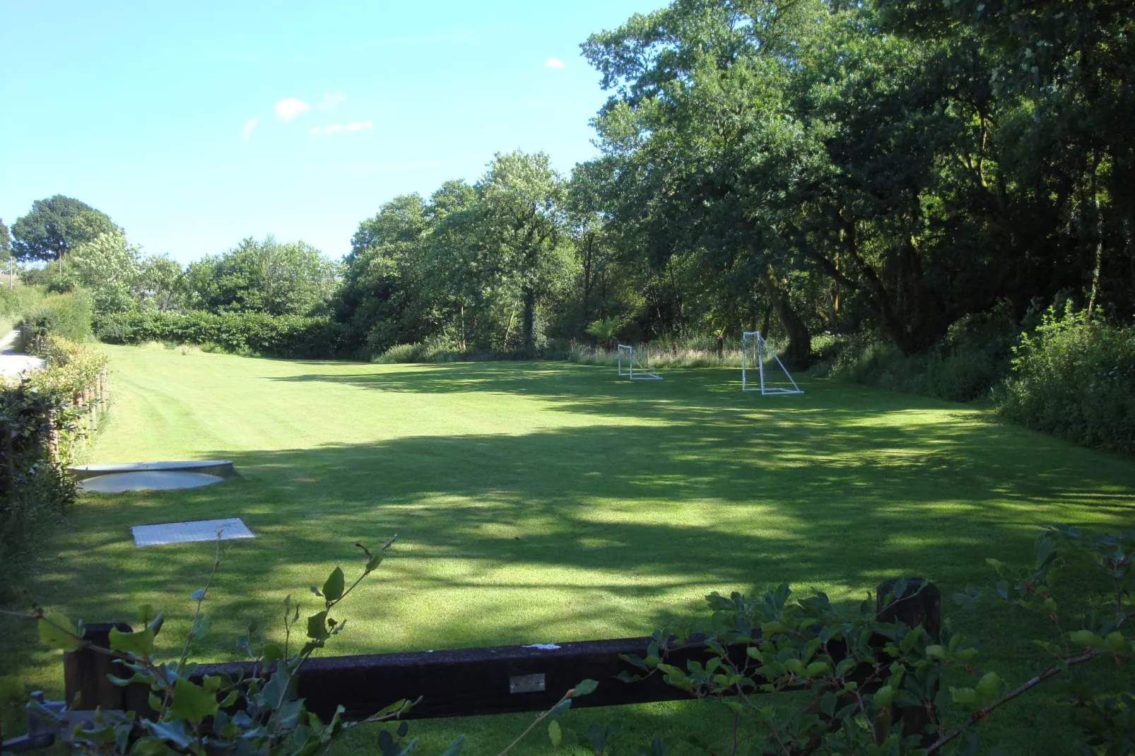 Giles 4pax-Gardens summer