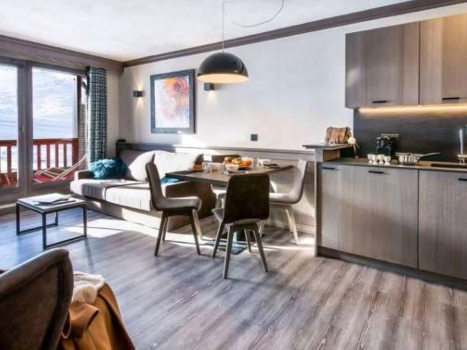 Village Montana-Inside