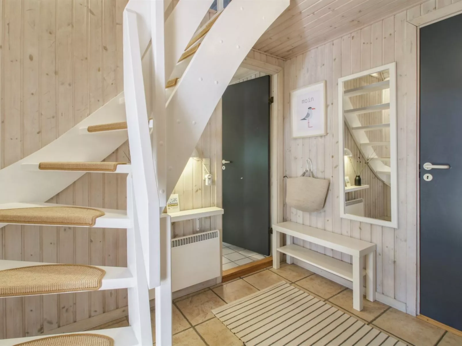 "Karri" - 1.1km from the sea-Dedans