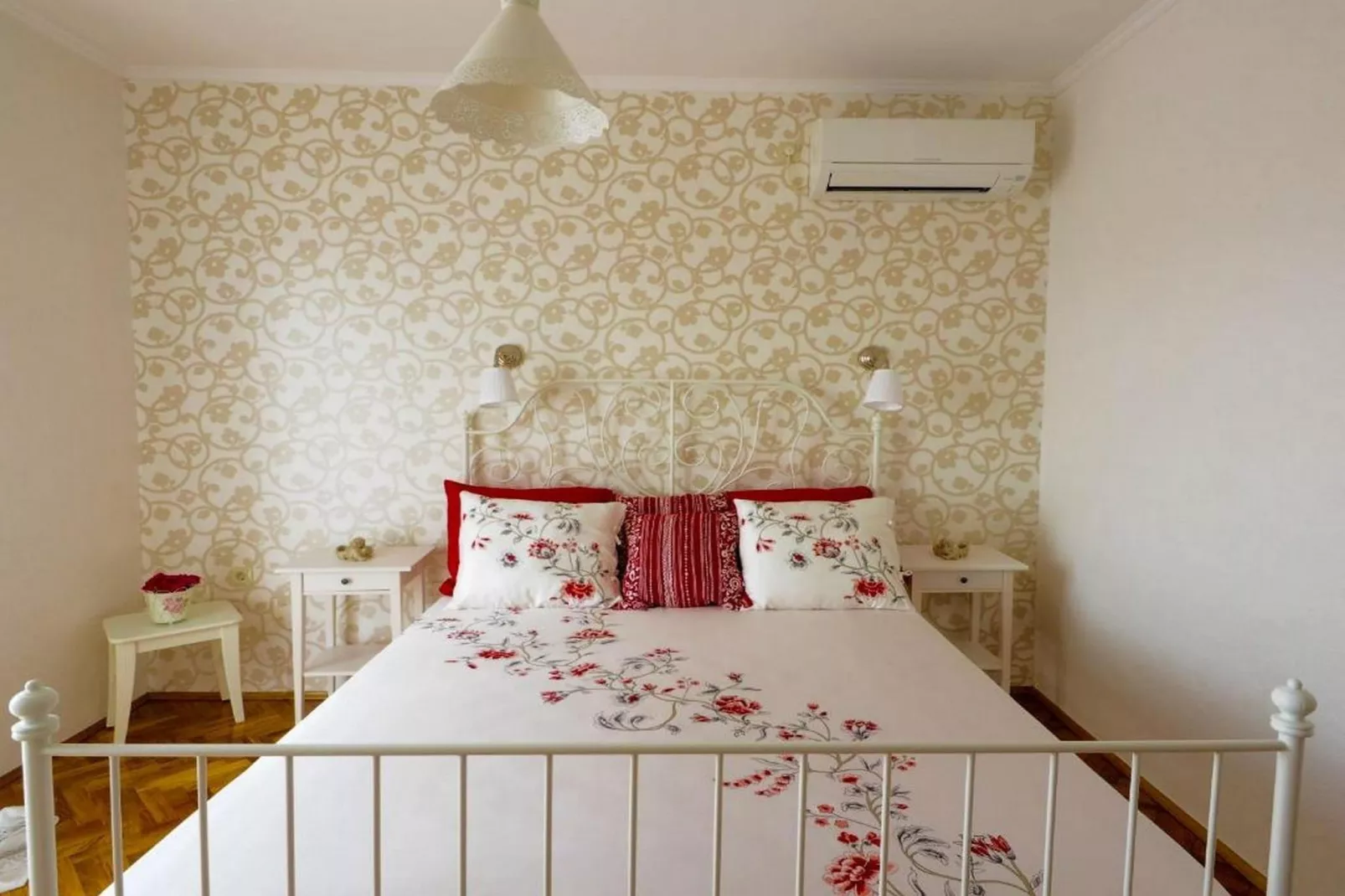 Villa Antonija - Four-Bedroom Villa with Terrace and Private Pool-Chambre