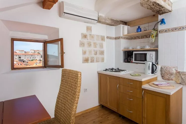 Apartment Le Galion- Two Bedroom Apartment with Partial Sea View-Küche