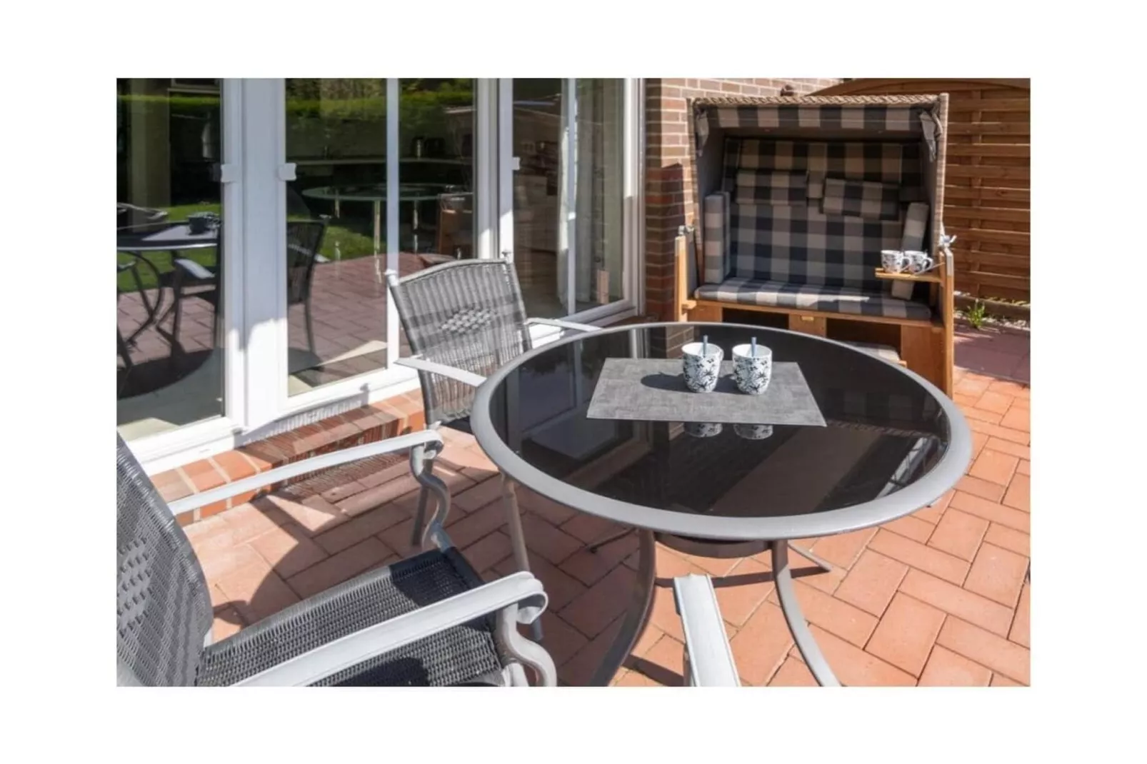 288913-Terrasse / balcon