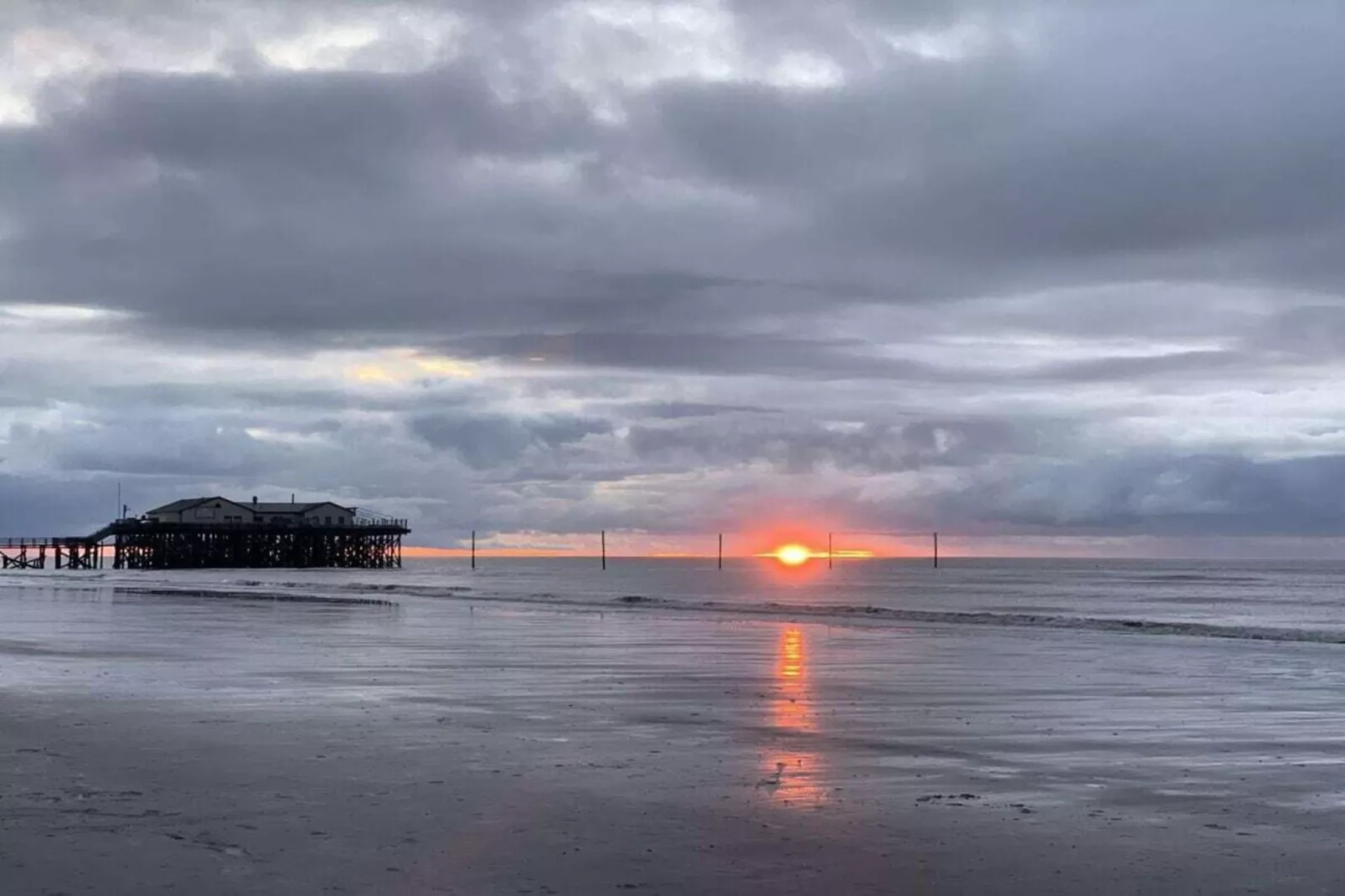 386347-Areas within 5km in summer