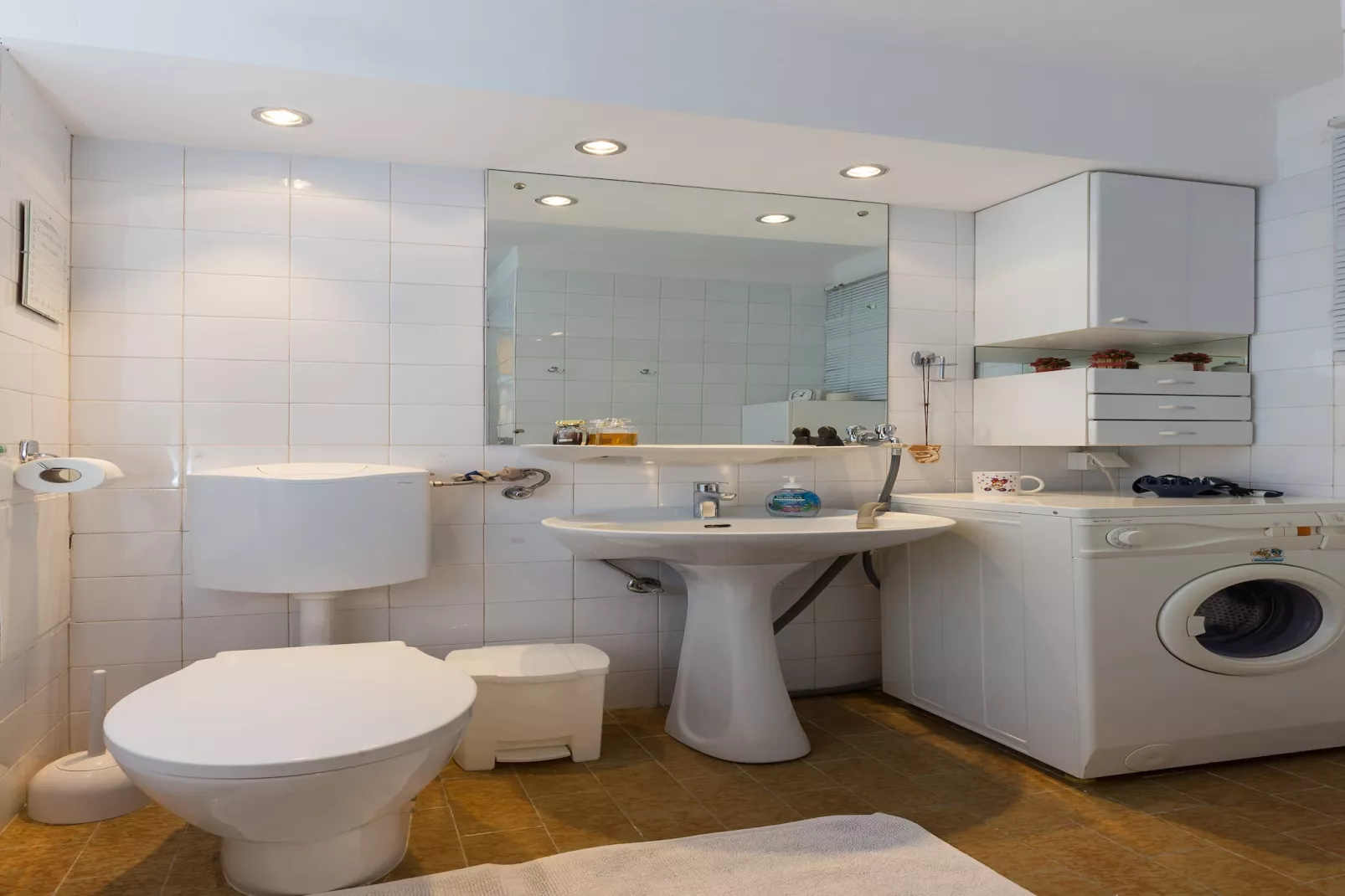 Apartment Nana-One Bedroom Apartment with Loggia and Sea View-Badezimmer