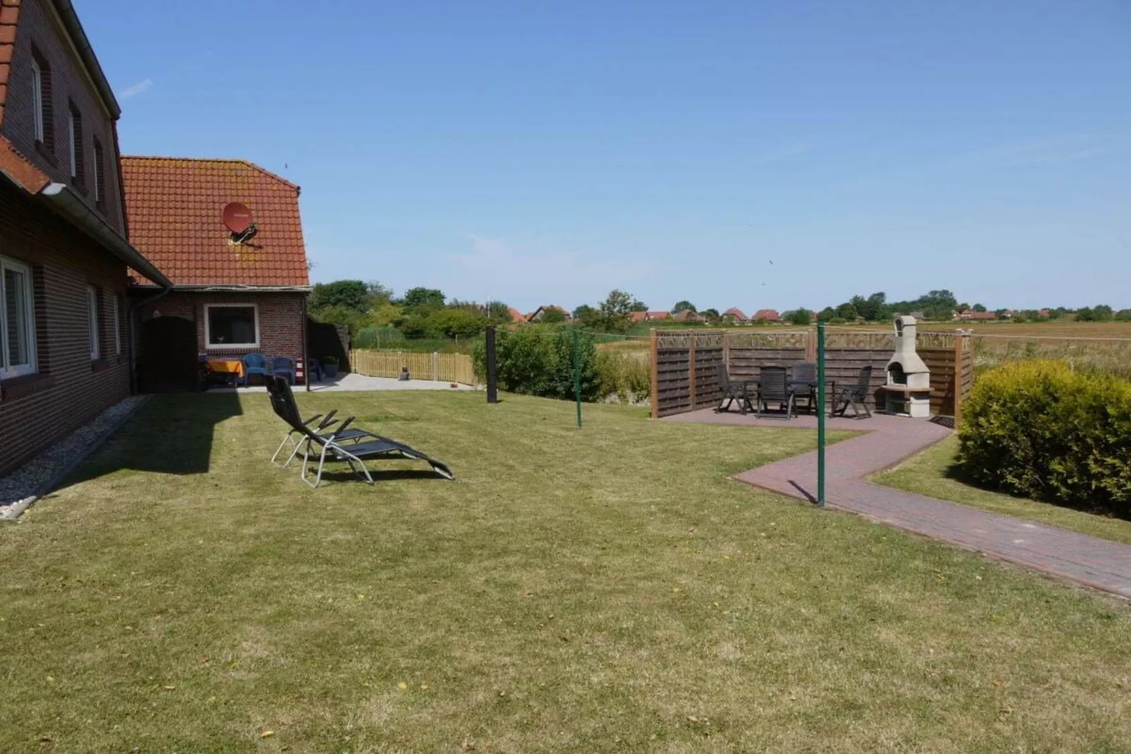 258163-Exterior in summer