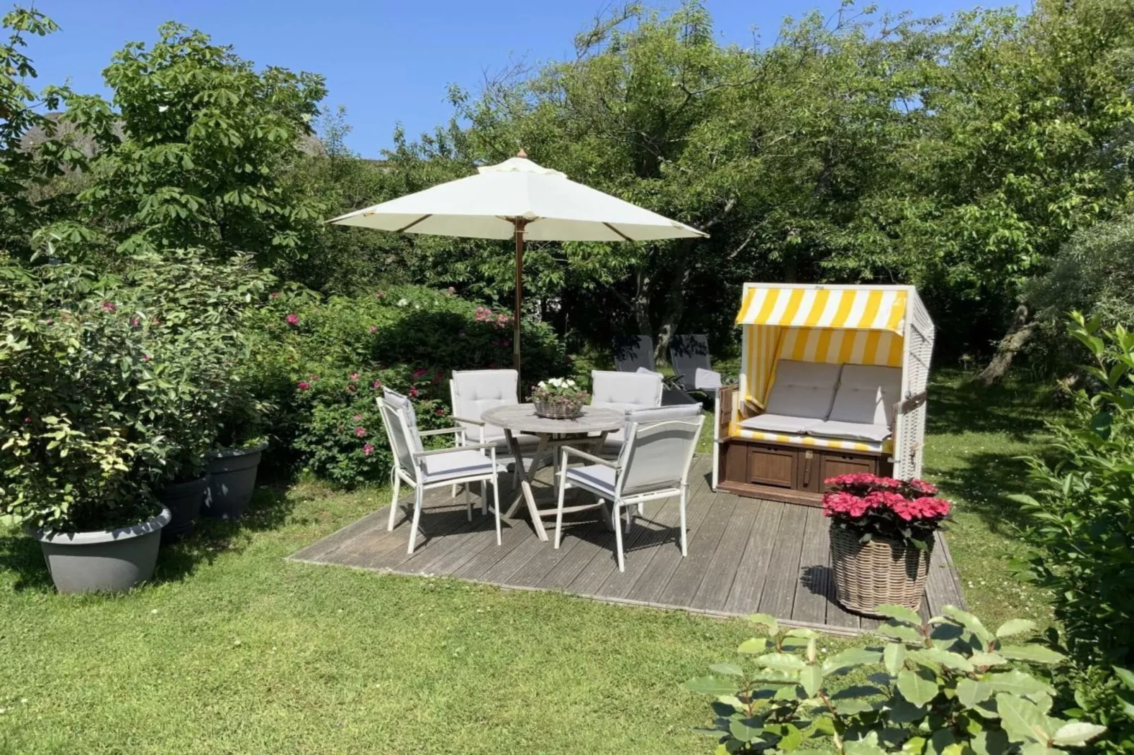 138124-Terrace balcony