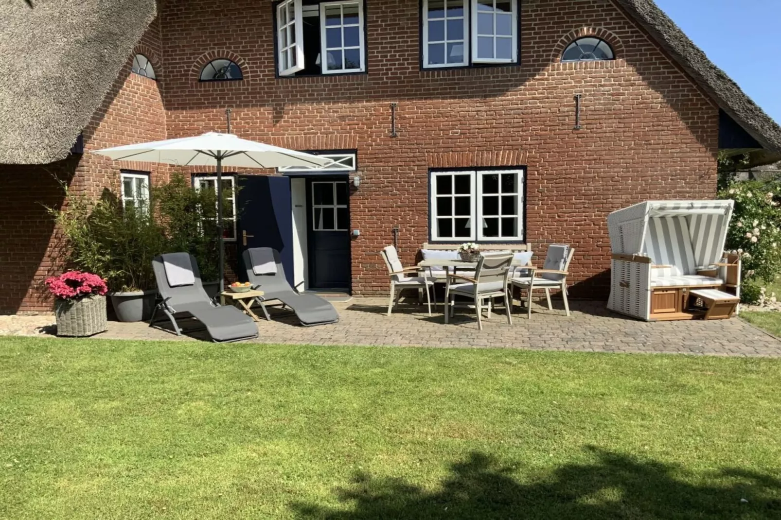 278289-Terrasse / balcon