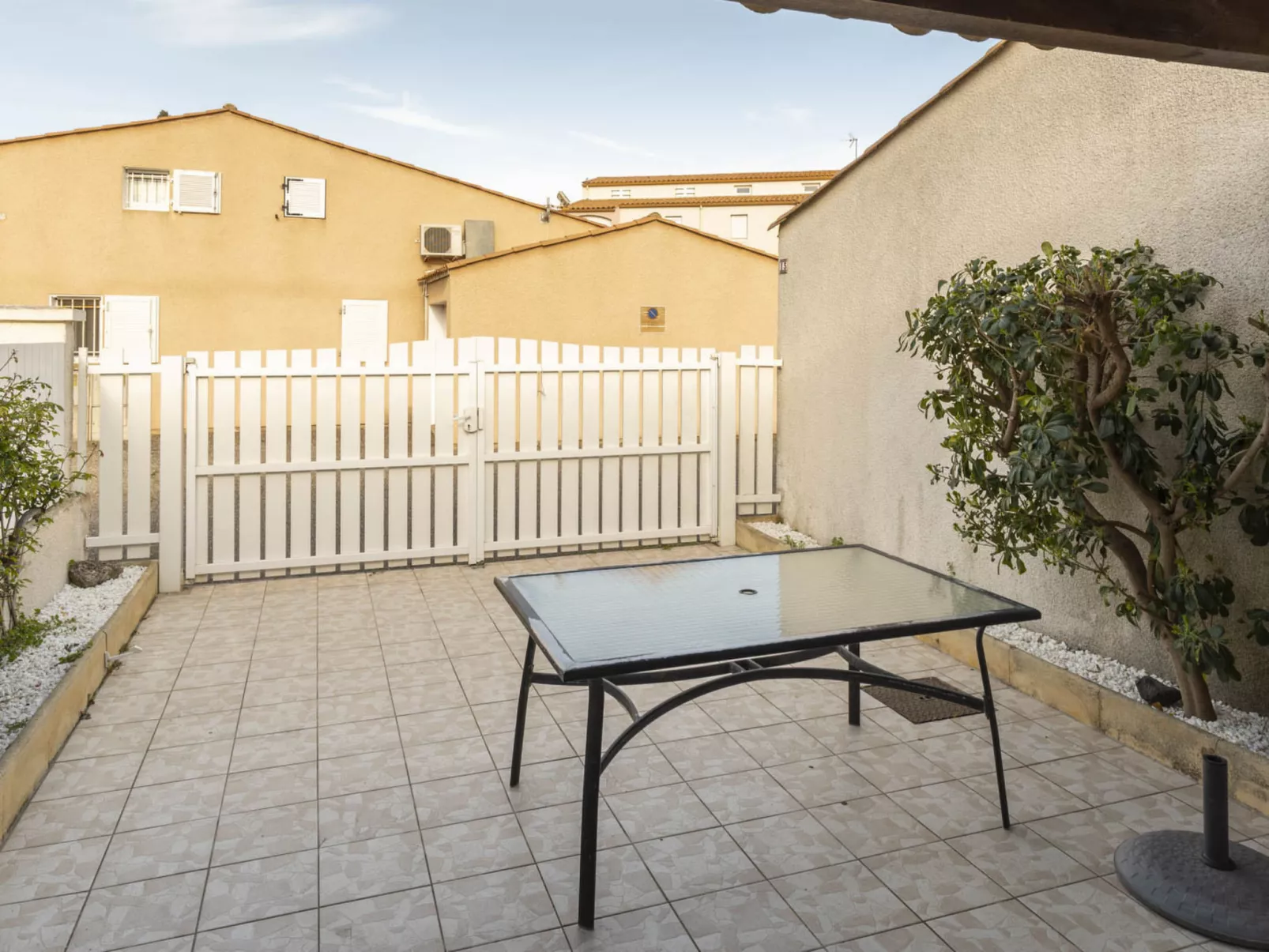 Les Ondines 2-Draußen