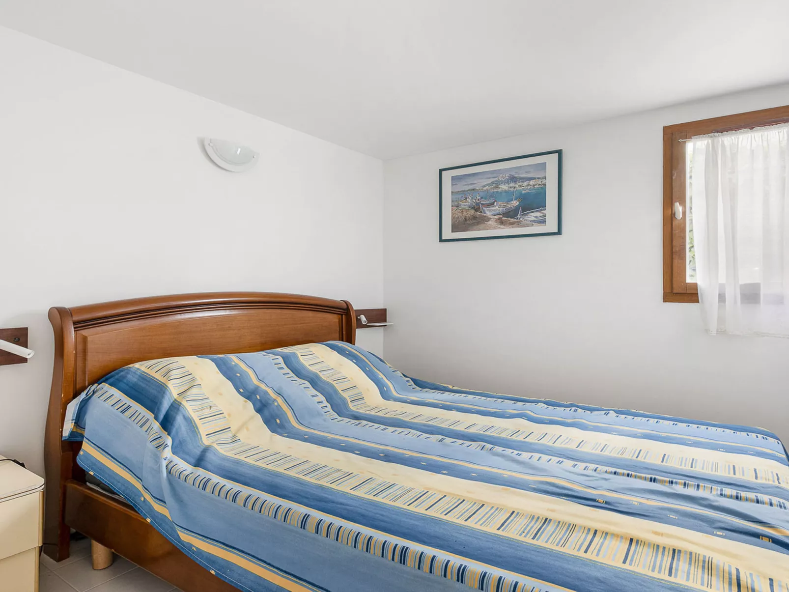 Les Ondines 2 - Inside