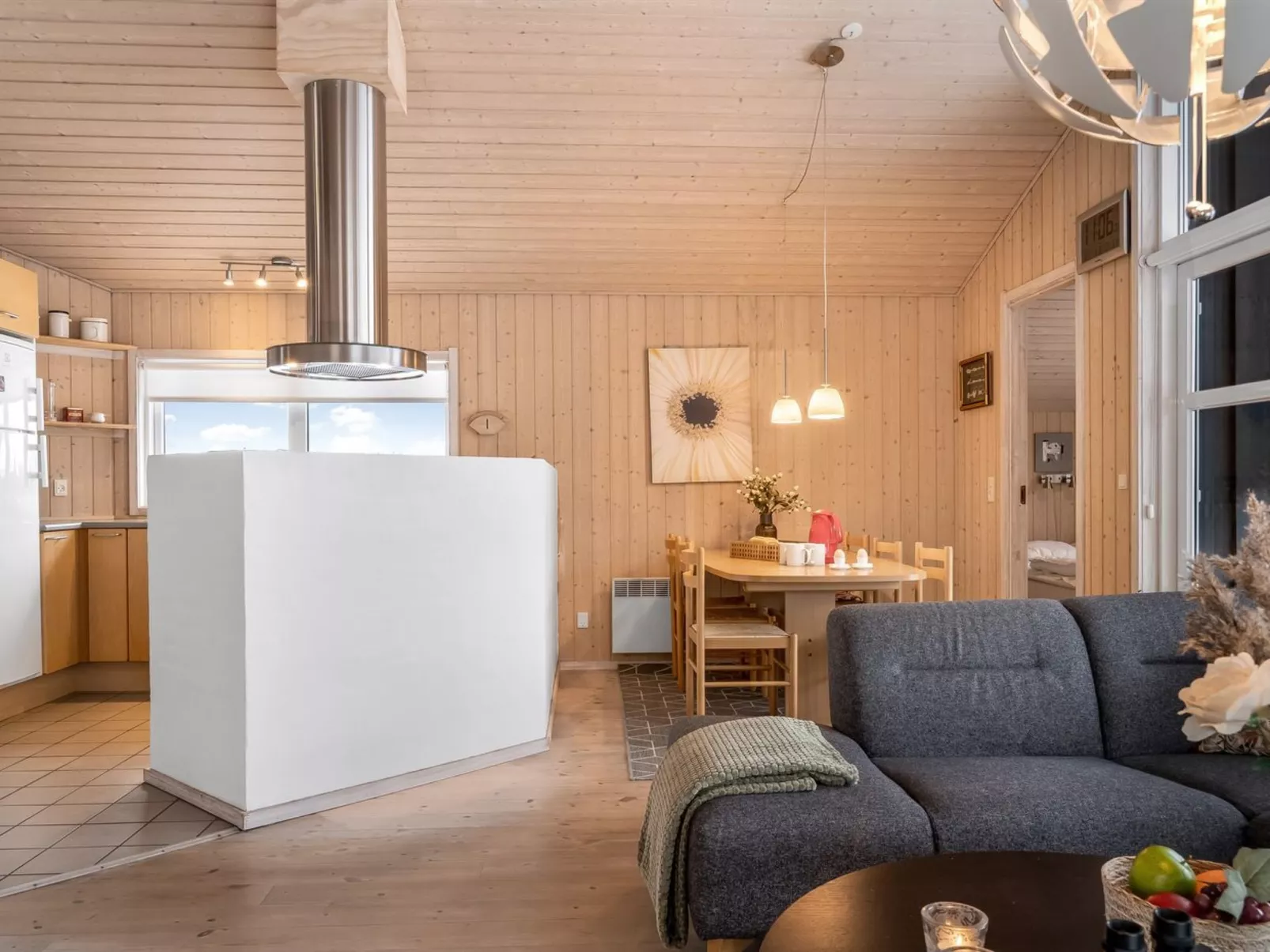 "Galin" - 210m to the fjord-Drinnen