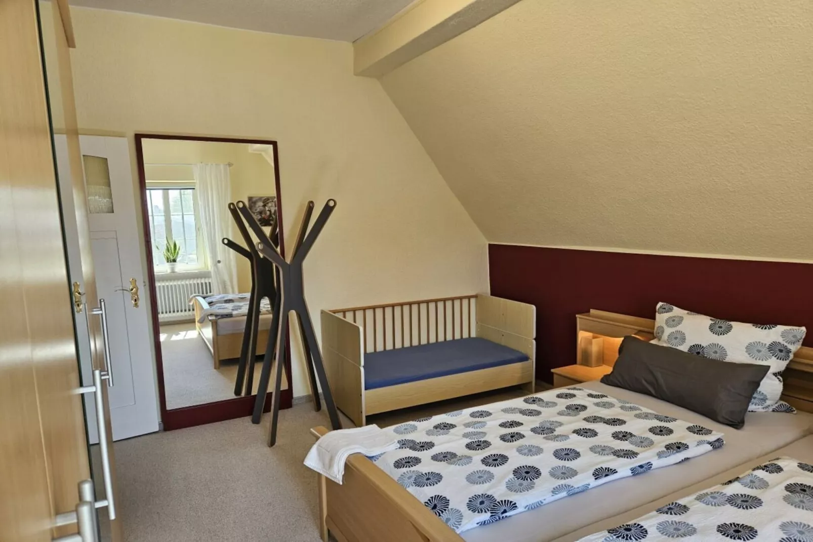 229889 - Schlafzimmer