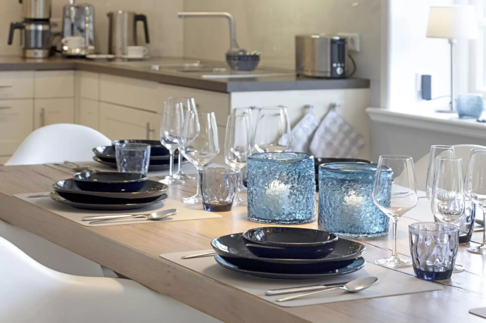 436061-Salle à manger