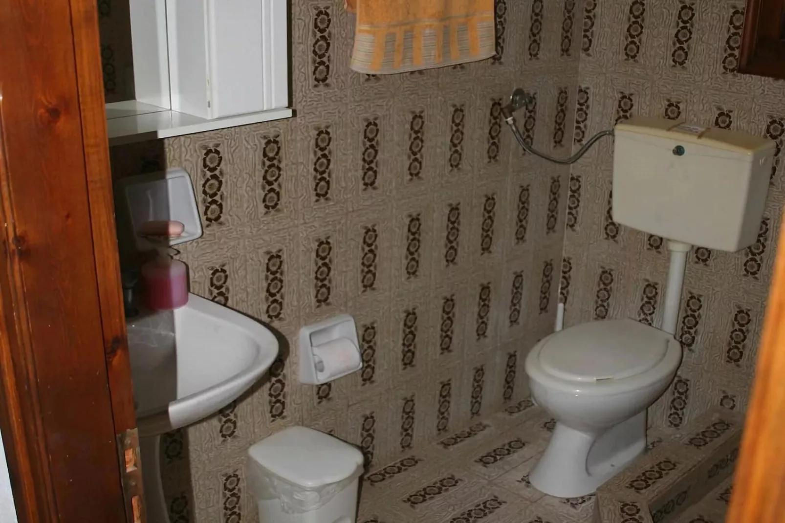 Bali Apartments Crete-Bathroom