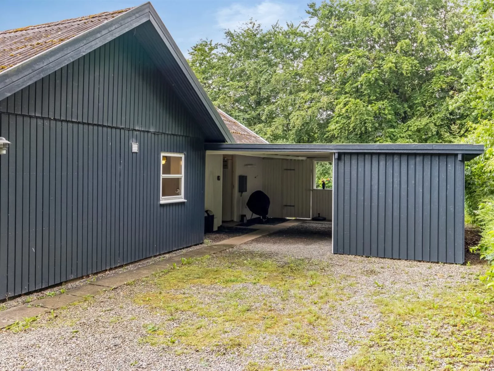 "Matias" - 30km from the sea-Draußen