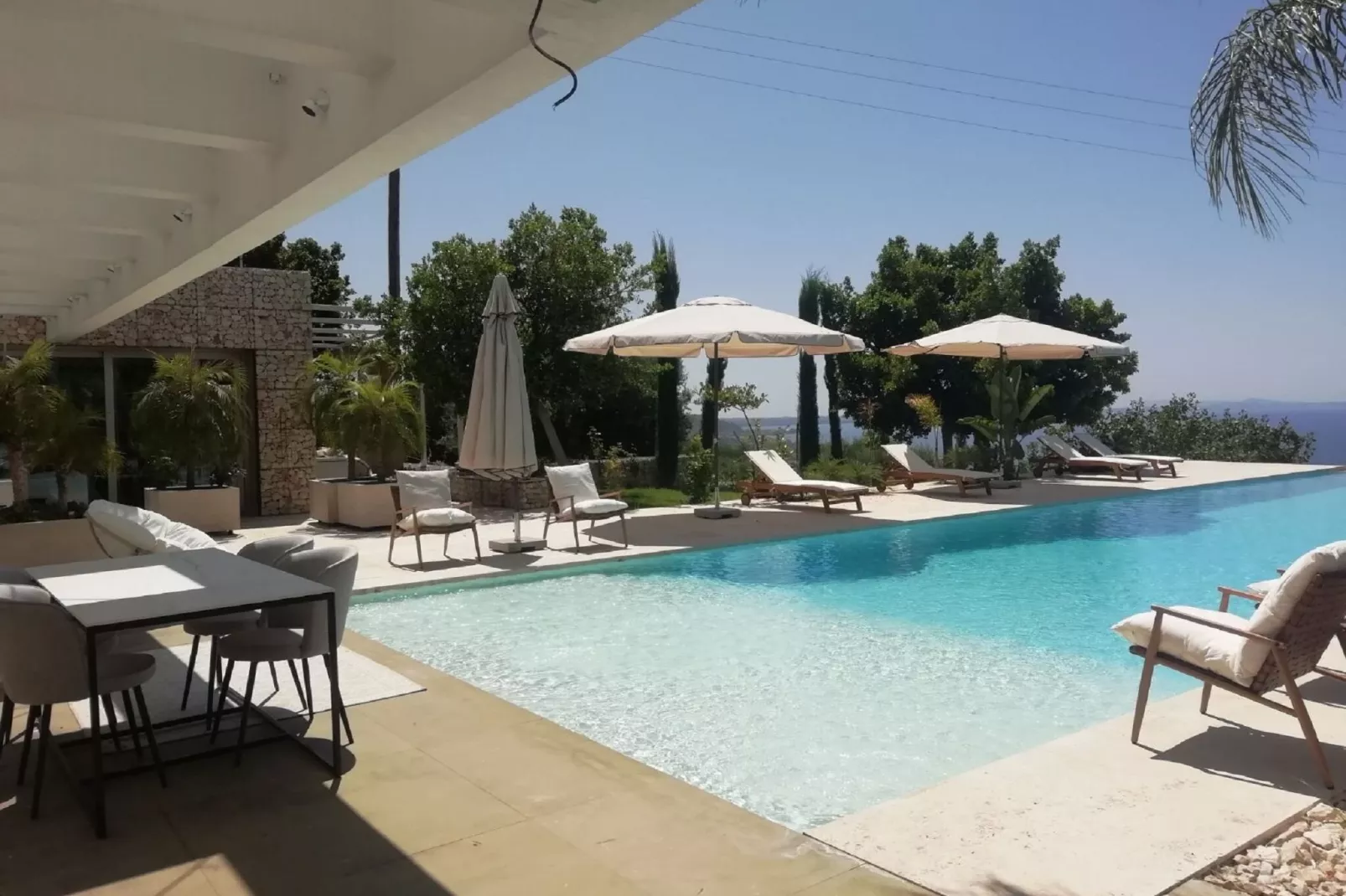 poolofhouse