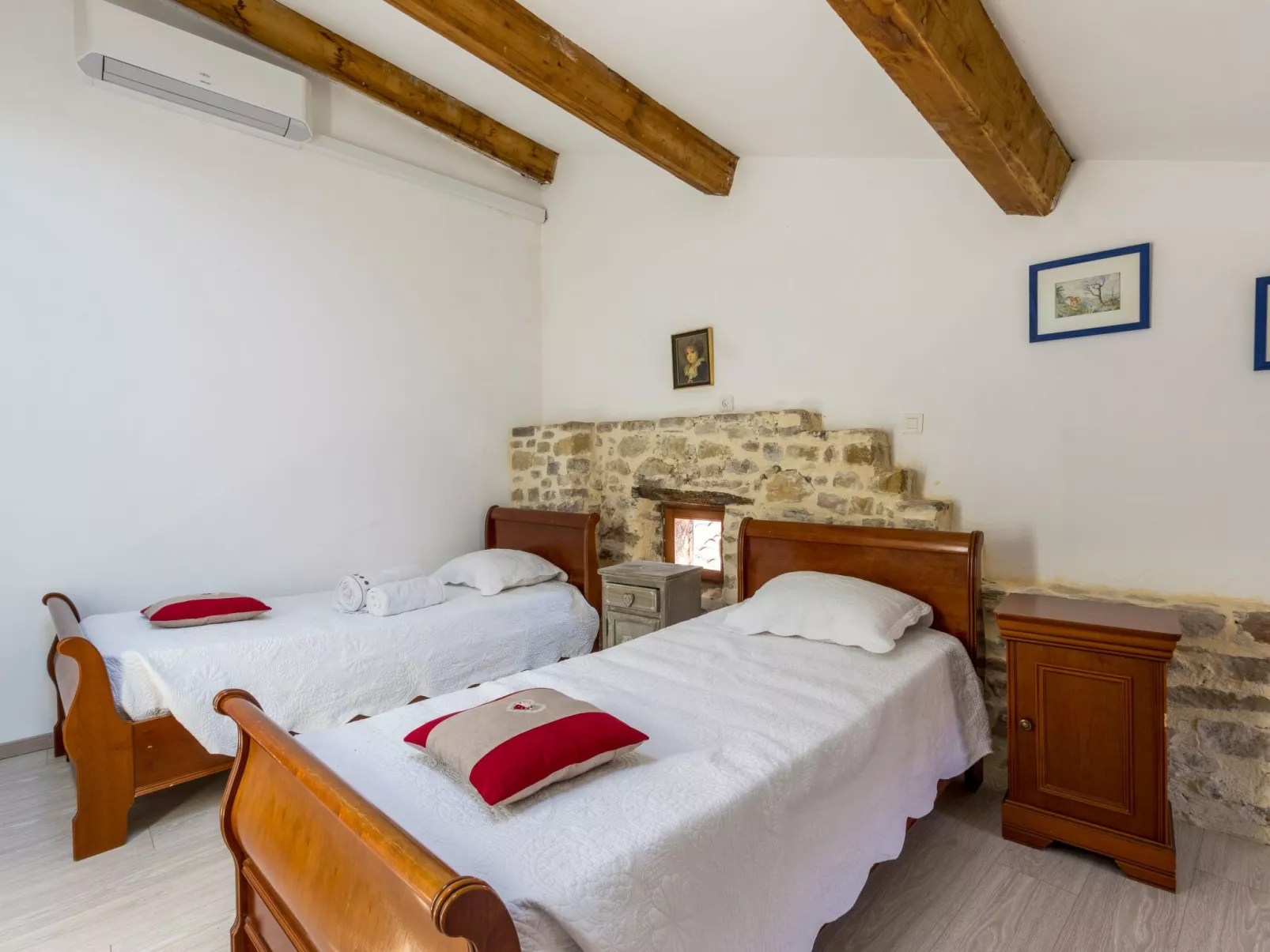 Zwischen Meer, Seen und Bergen-Inside