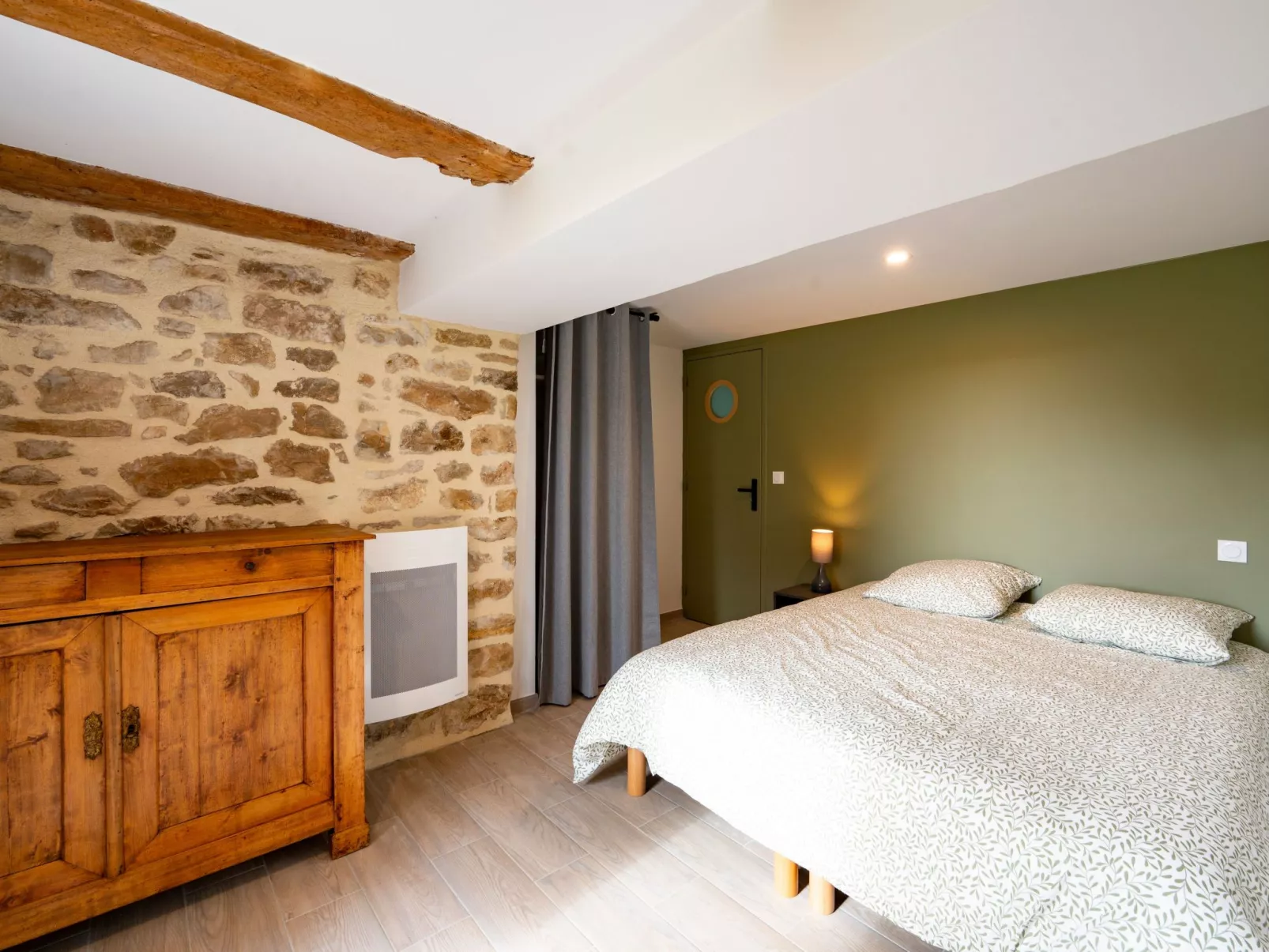 Domaine "Les Haut" mit eigenem Garten-Drinnen