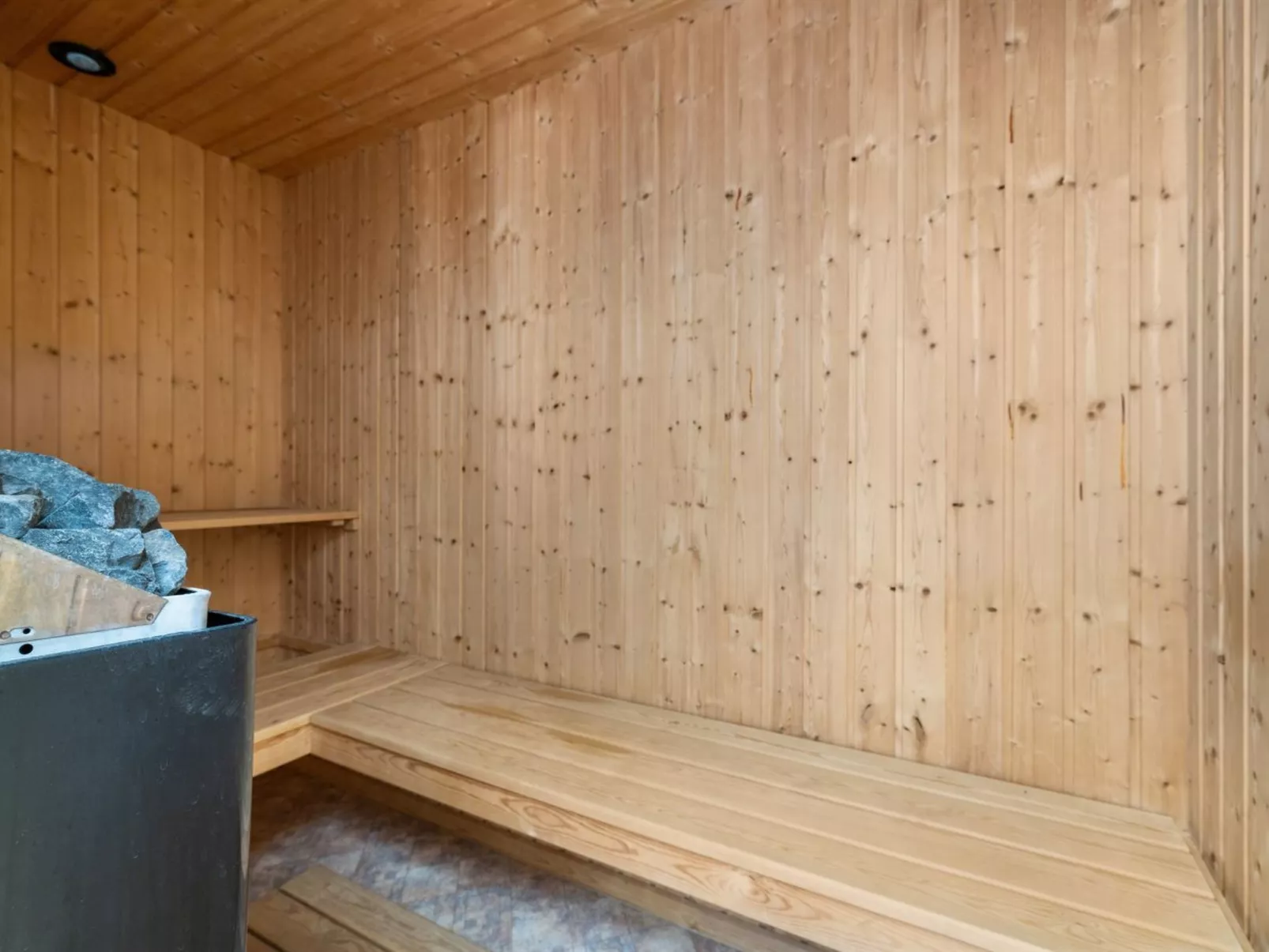 "Adser" - 275m from the sea-Drinnen