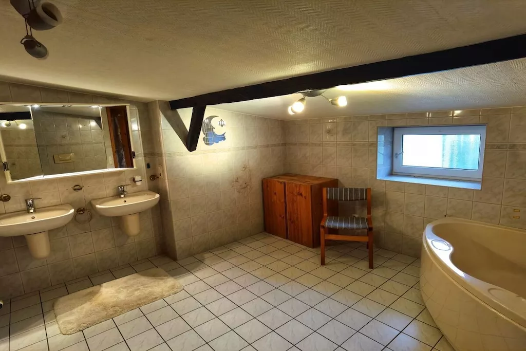 756225-Nicht zugeordnet