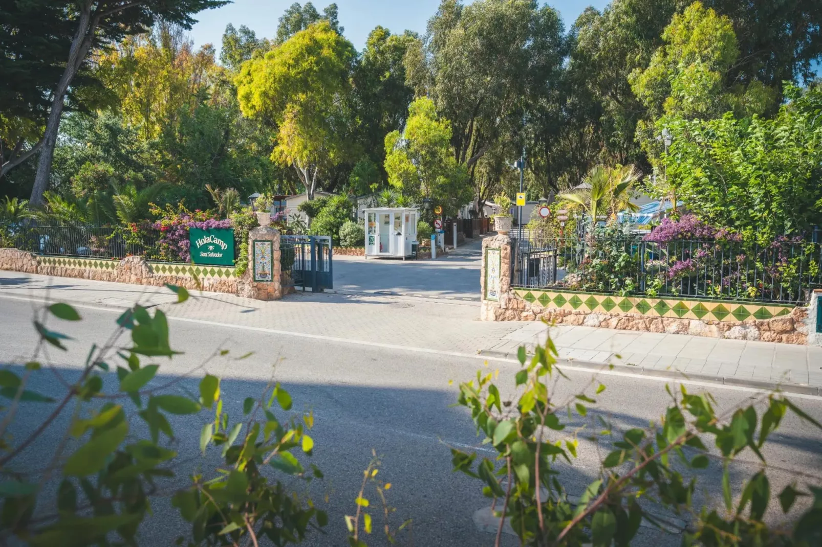 HOLA CAMP SANT SALVADOR-Superior 4-Gebiete Sommer 1 km