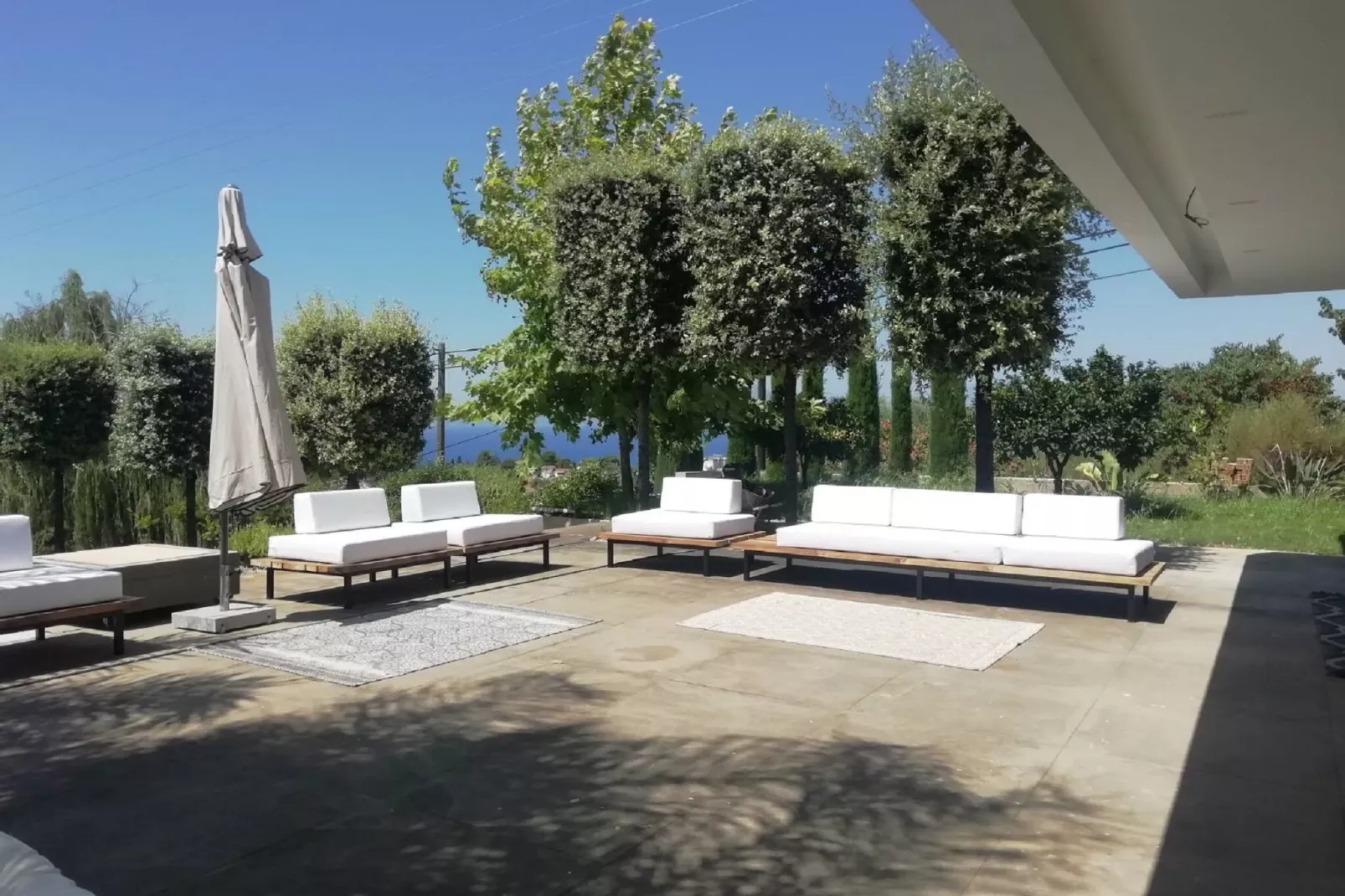 Luxury Villa at Vrahniou-Gardens summer