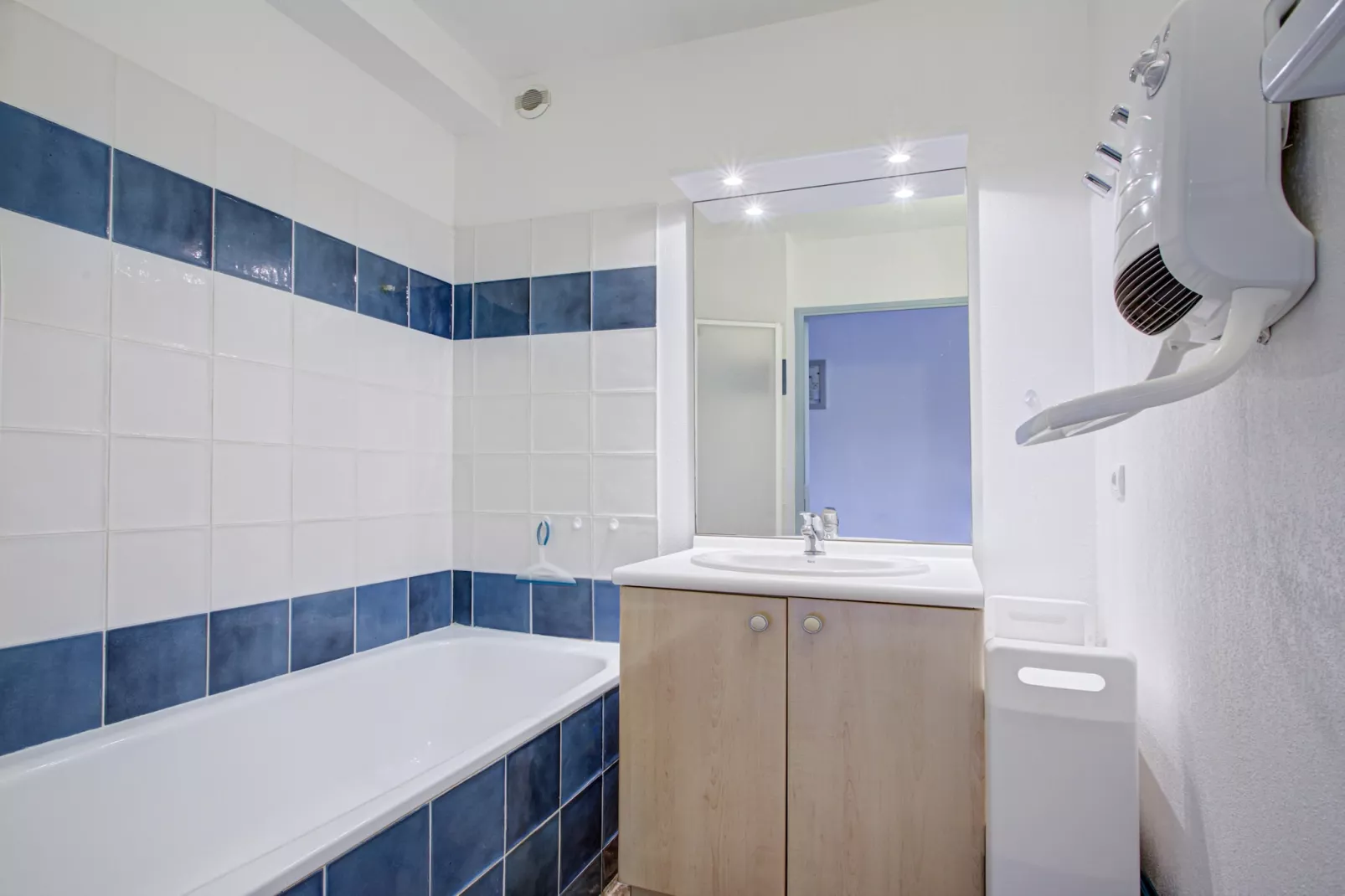 P. Minervois I N°02 - Villa 3P6-Bathroom