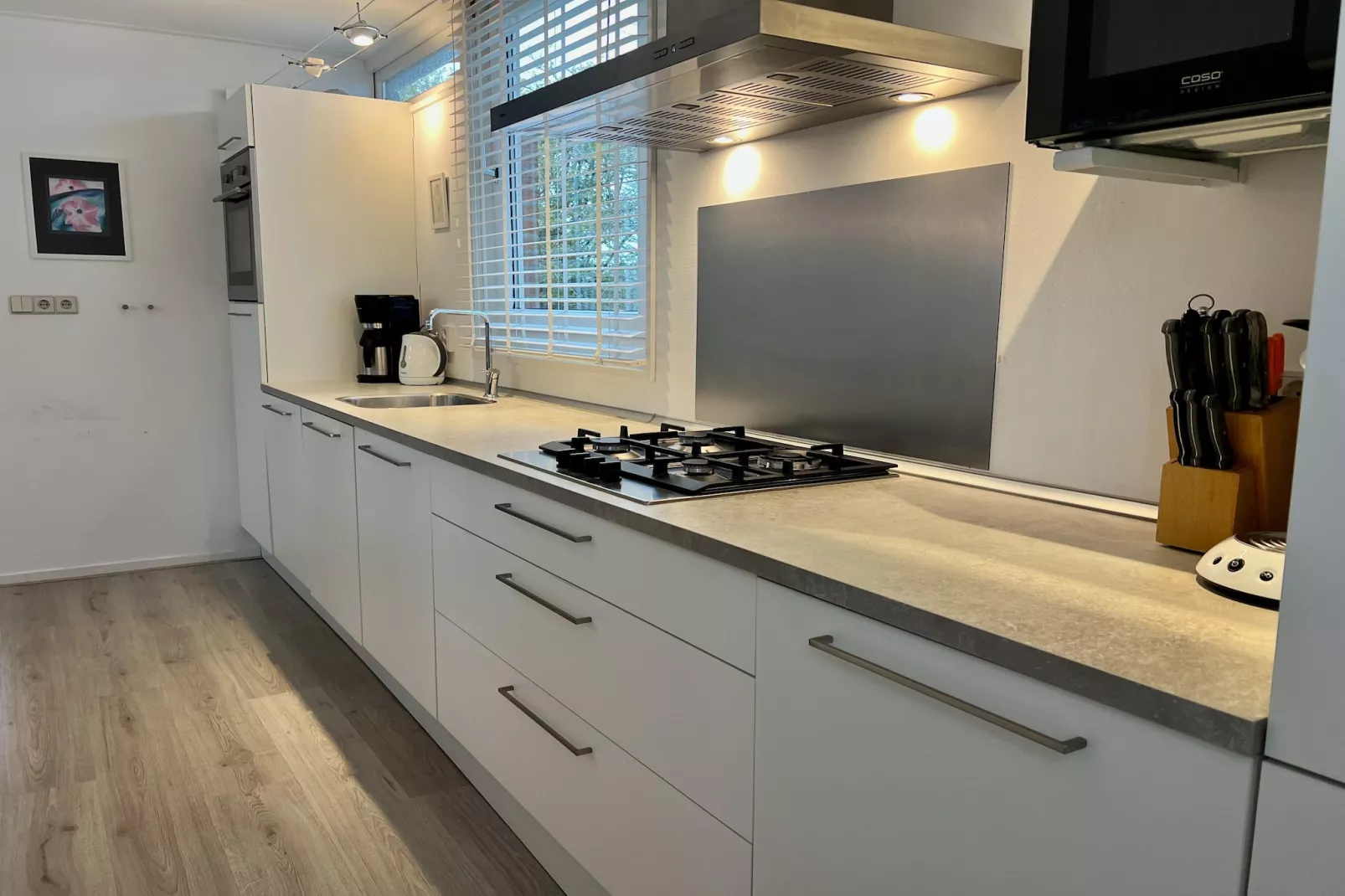 Eureka 102 (copy)-Cuisine