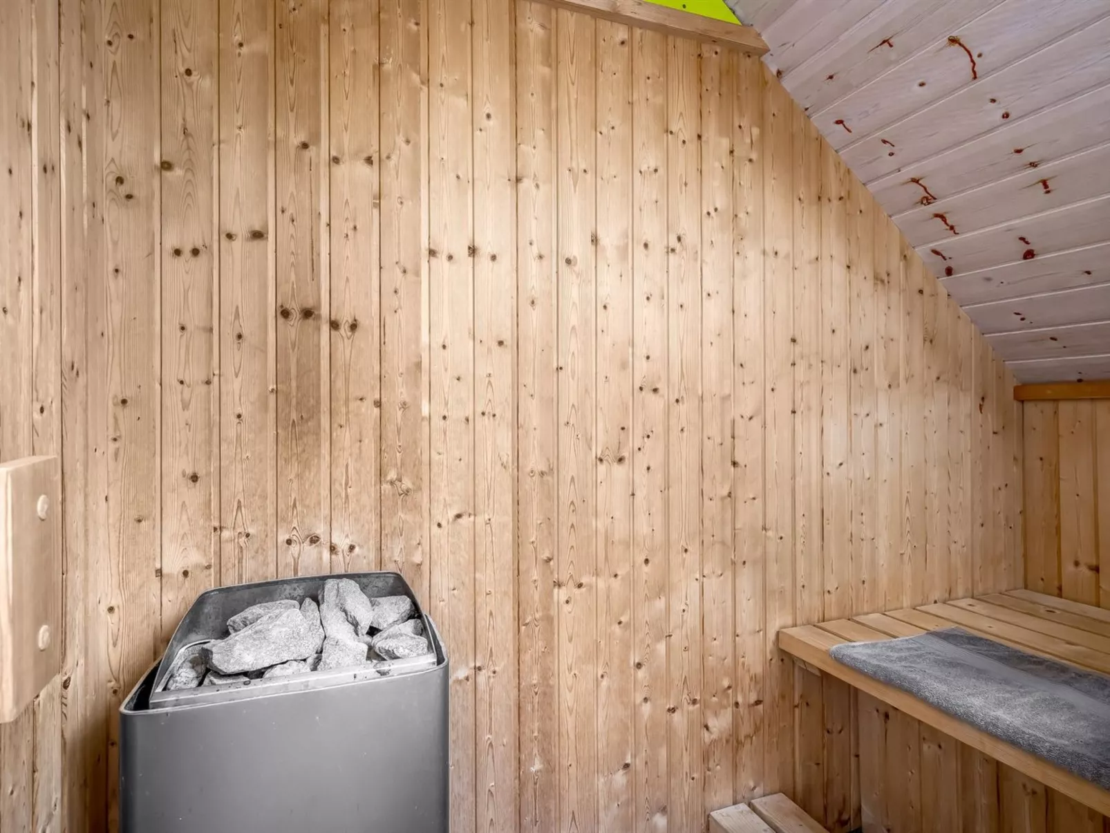 "Lene" - 2km from the sea-Drinnen