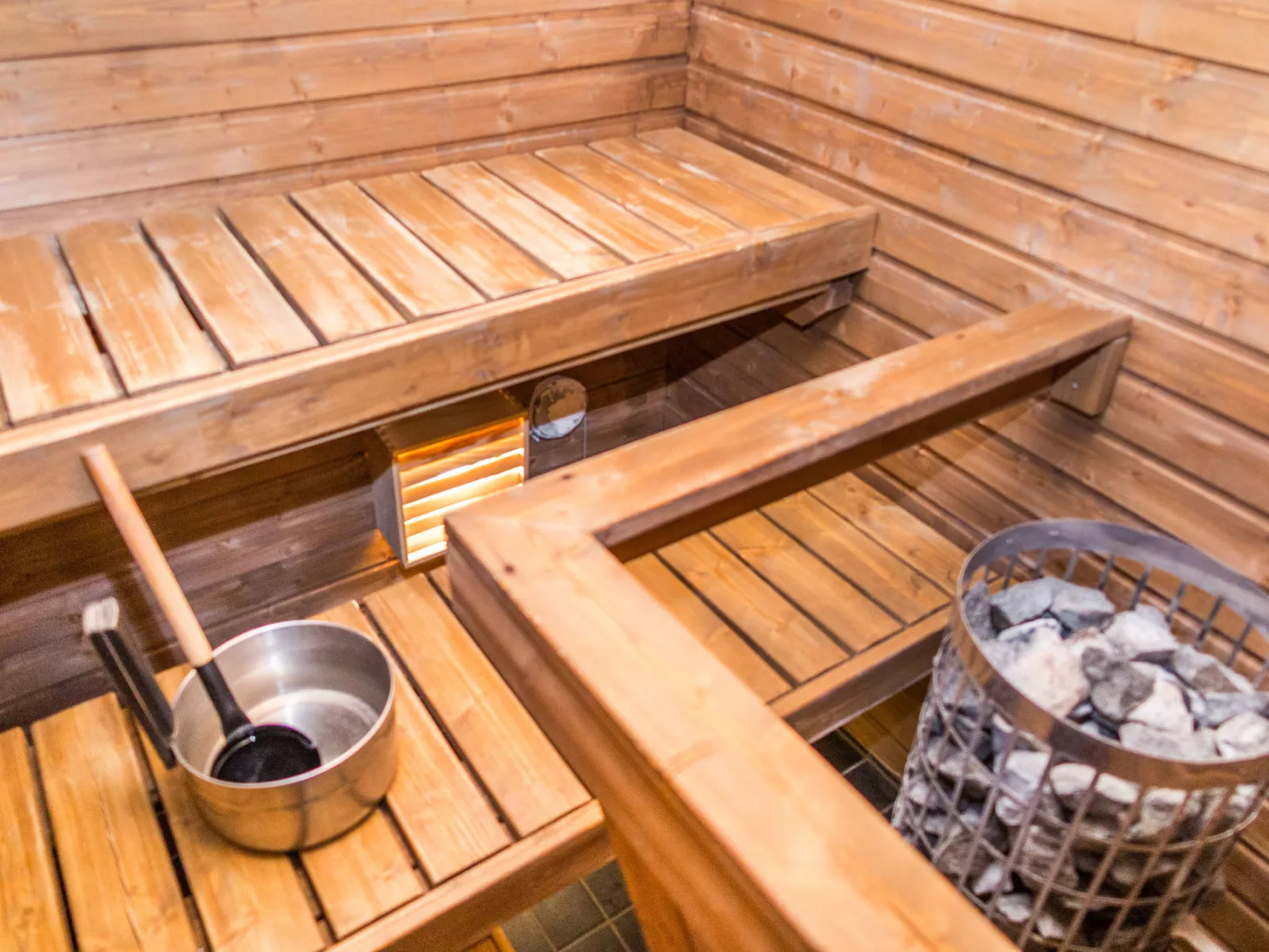 Voimatahko - Drinnen