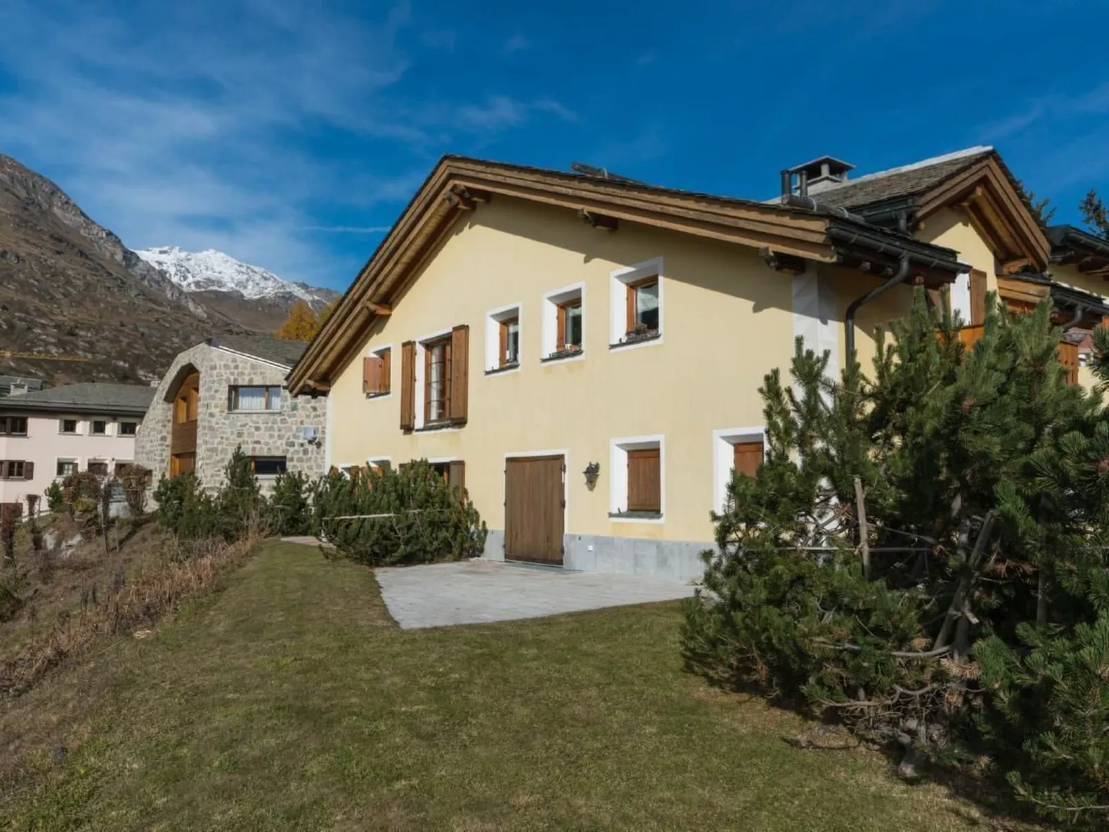 Chesa Trais FluorsC3 - Image-tags.info