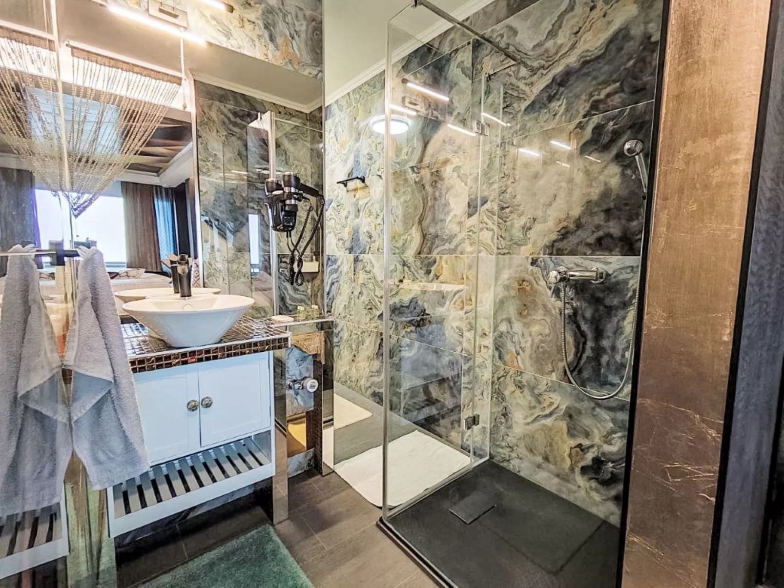 Urban & Florian - Drinnen