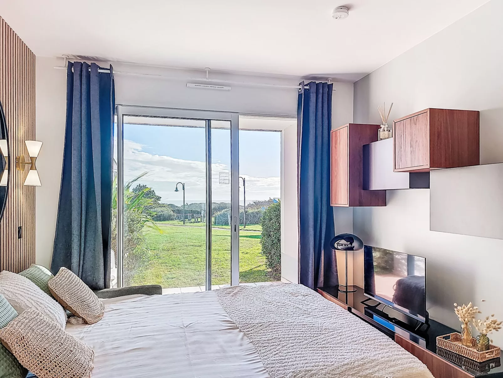 Garden and Sea- Appt T2 moderne, vue mer - Drinnen