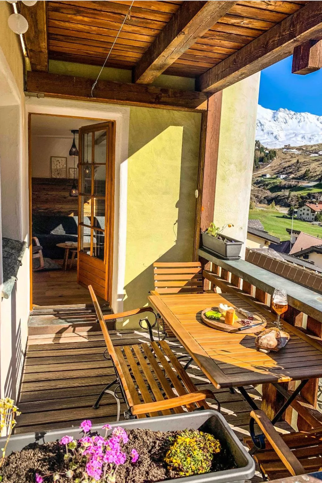 Mit Blick in die Berge - Image-tags.info