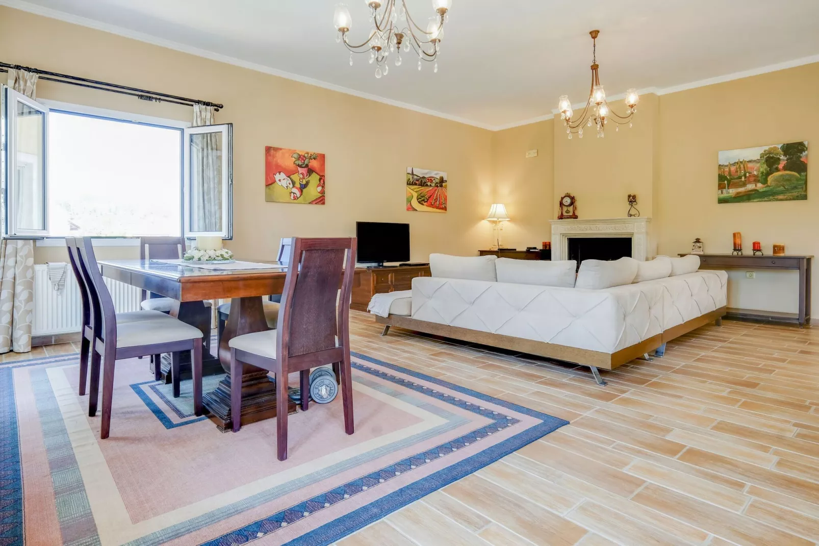 Casa Bianca-Living room