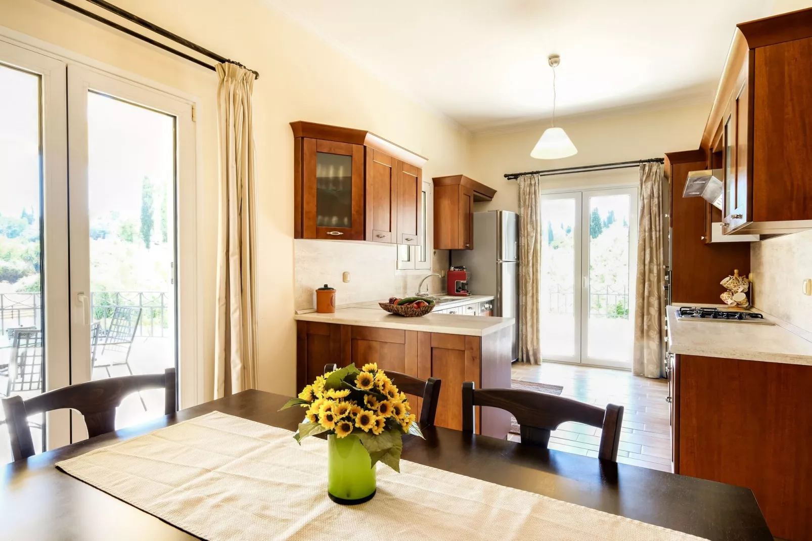 Casa Bianca-Dining room