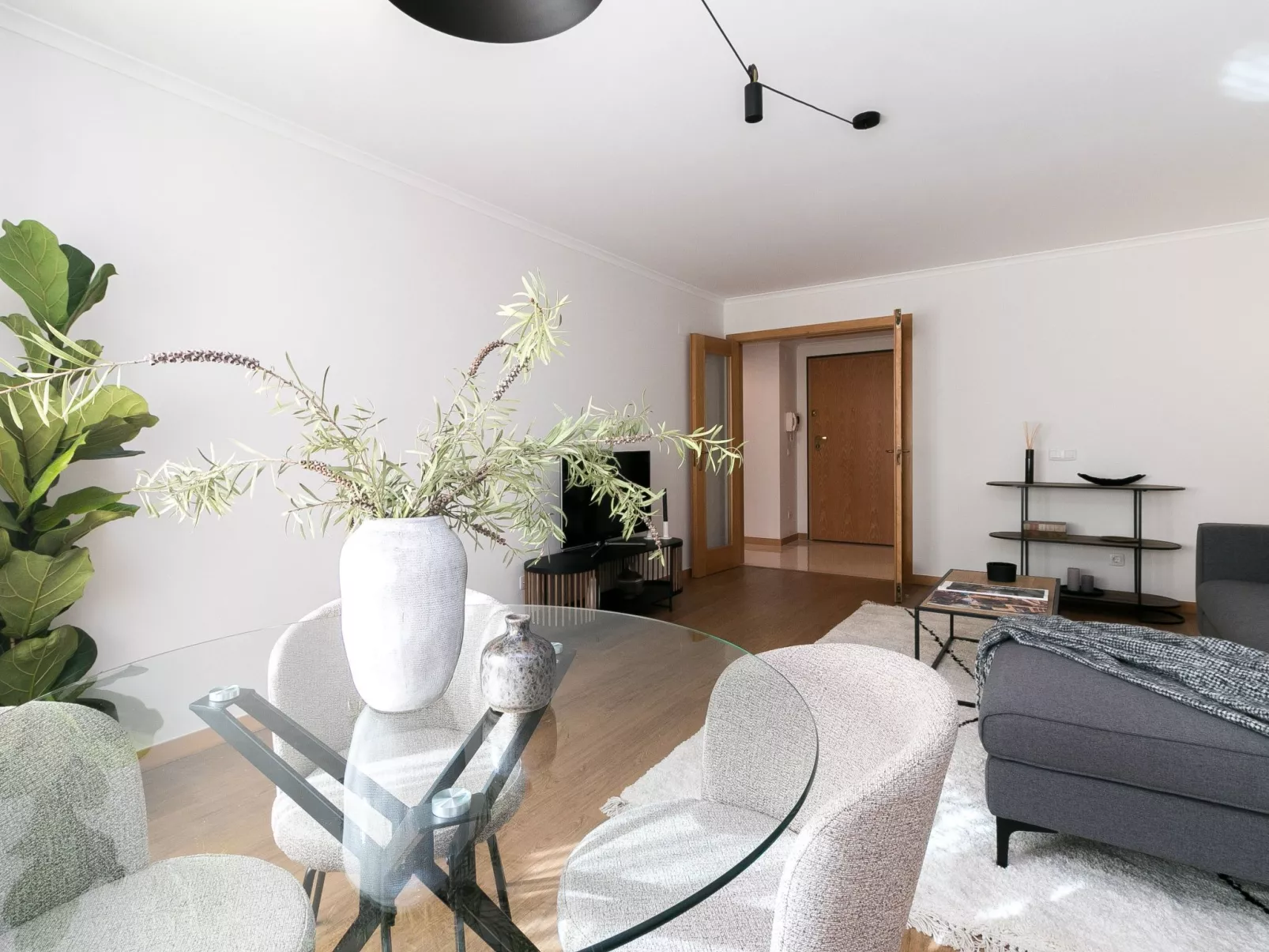 The Metropolitan- Premium-Wohnung mit Balkon, Parkplatz - Image-tags.info