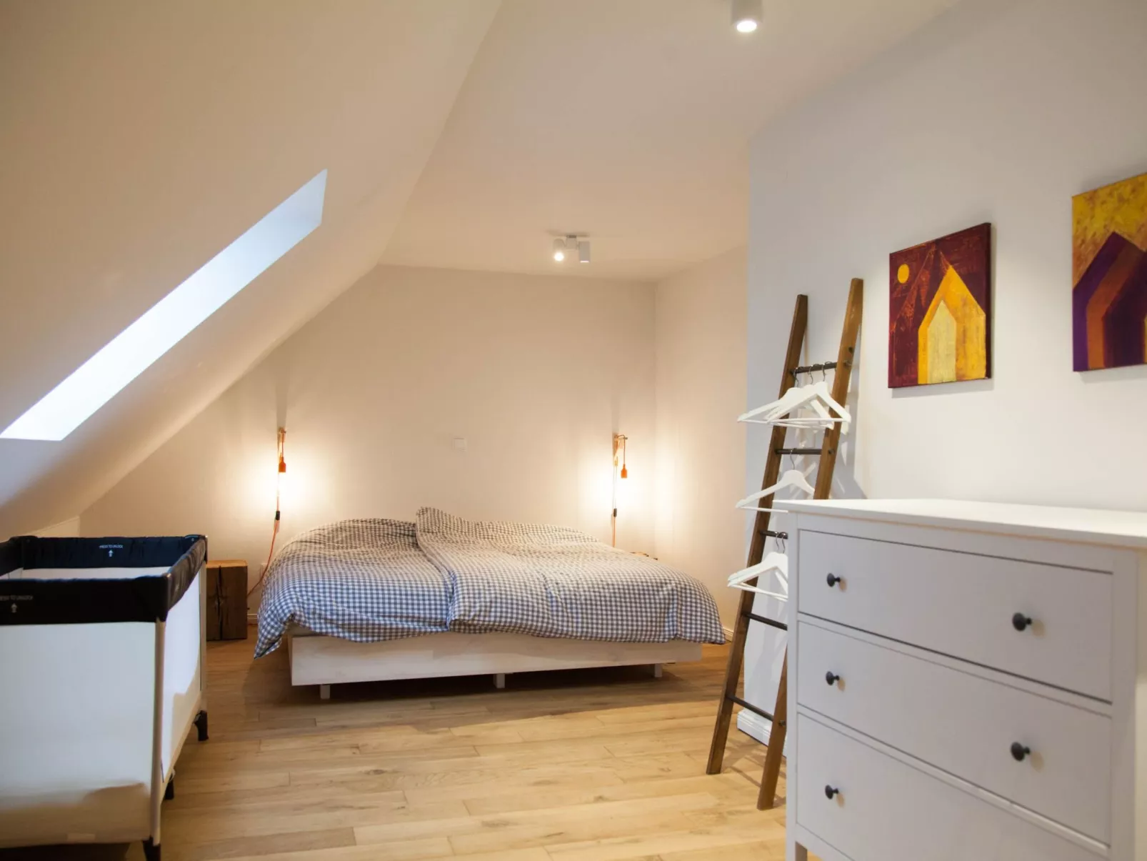 Hochwertige, helle FeWo mit Meerblick am Deich - Image-tags.info