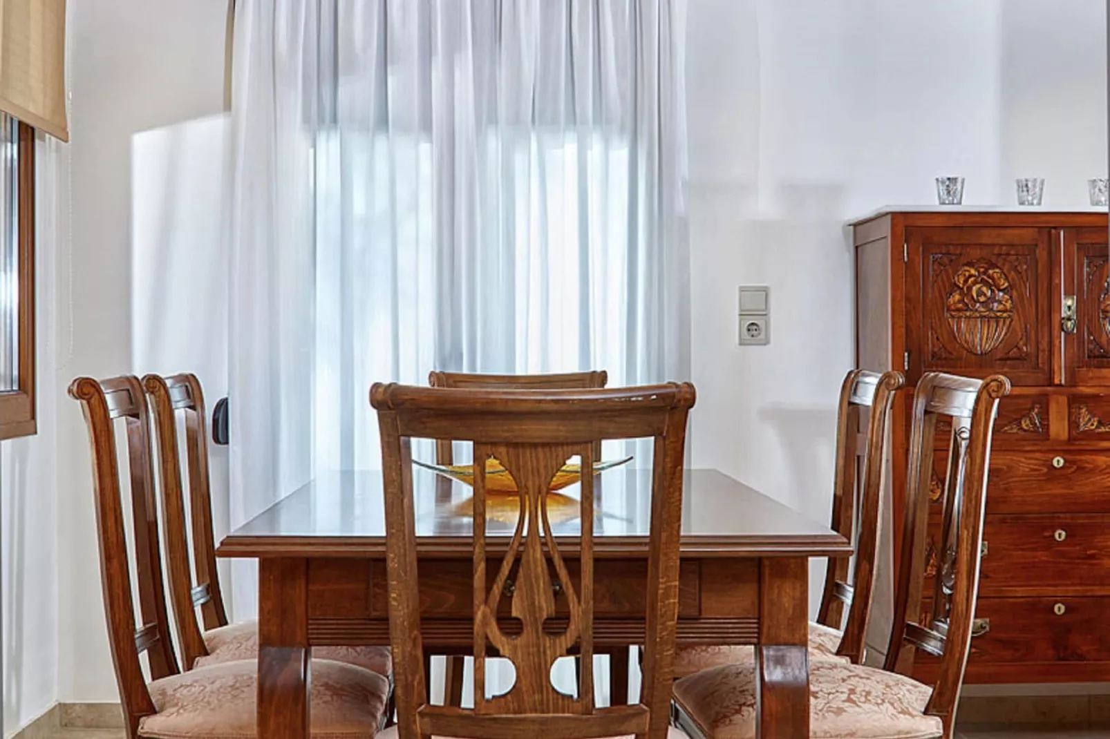 Villa Karteros-Dining room