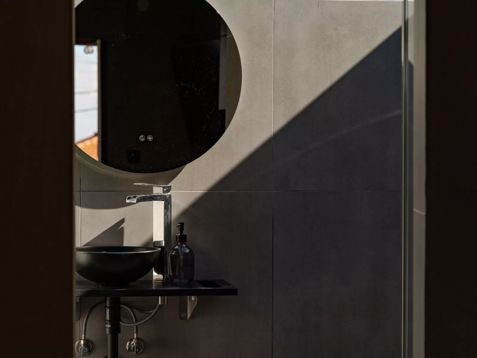 Modernes Studio, Terrasse mit Meerblick und Zugang zur Brandung-Image-tags.info