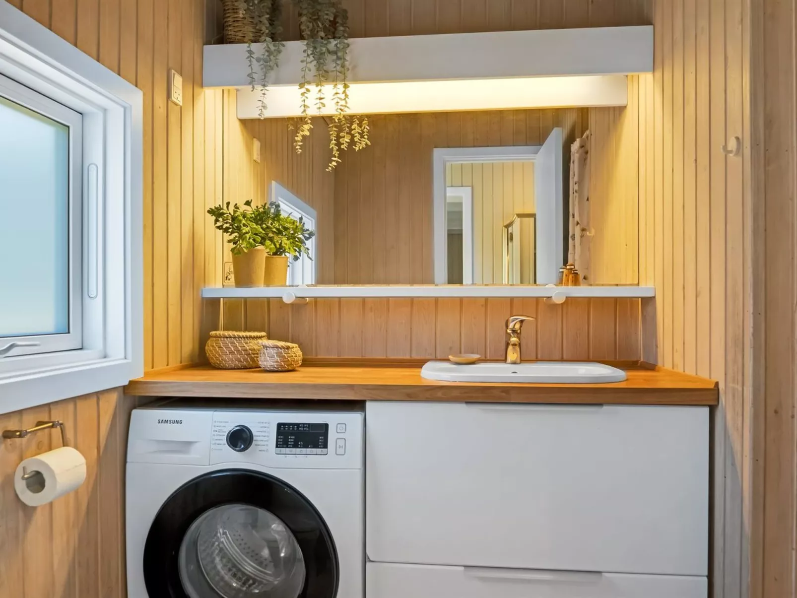 "Virpi" - 1.1km from the sea-Inside