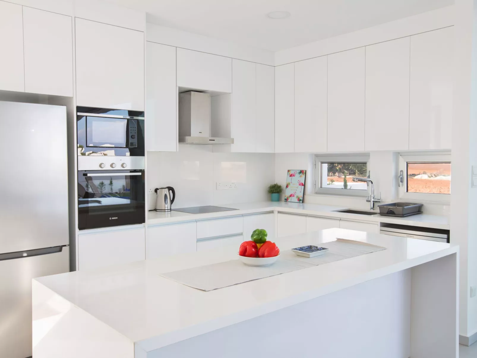 3-Schlafzimmer-Villa mit Pool, Dachgarten, Meerblick - Image-tags.info