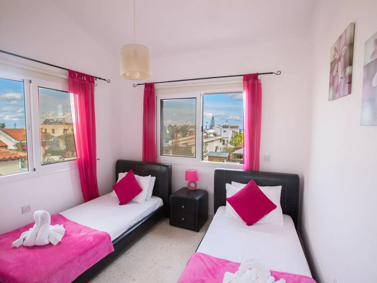 Geräumige Villa mit 3 Schlafzimmern und Pool in Protaras - Image-tags.info