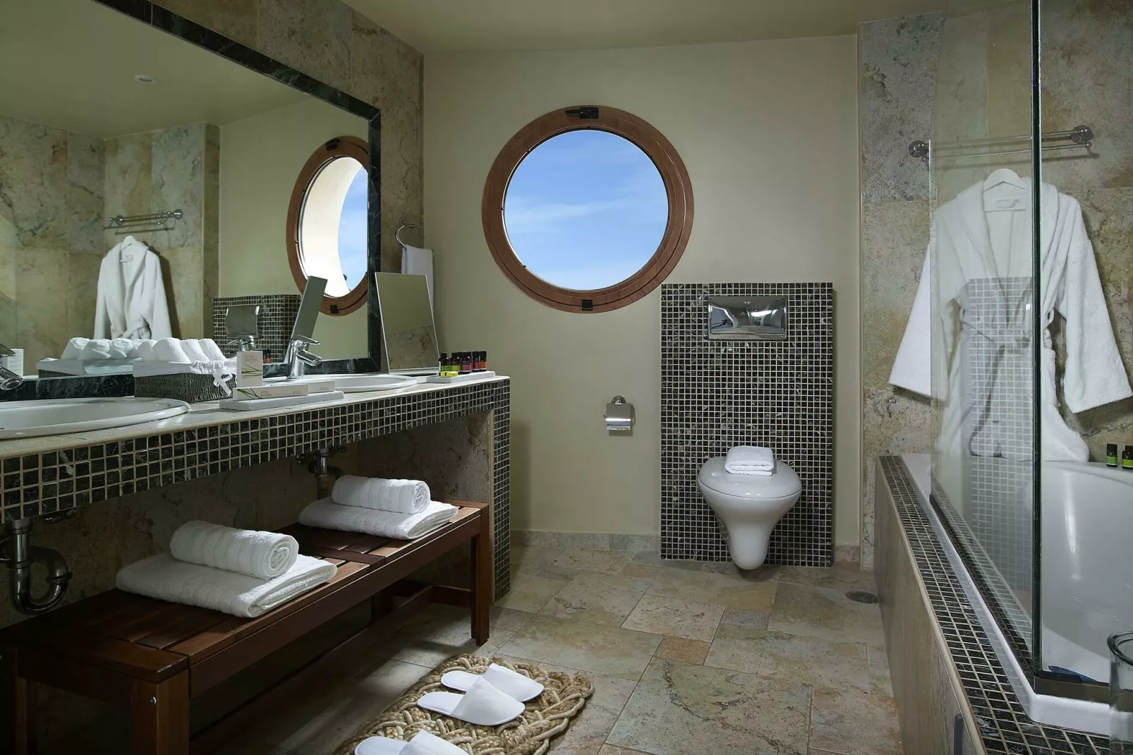 Villa Blue Key 8-Bathroom