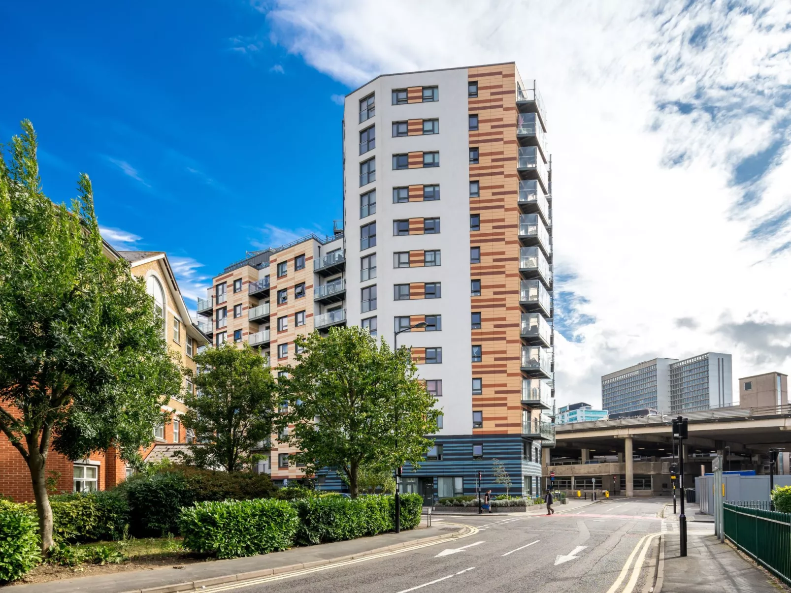 Atemberaubende Wohnung, in der Nähe von East Croydon Station - Draußen