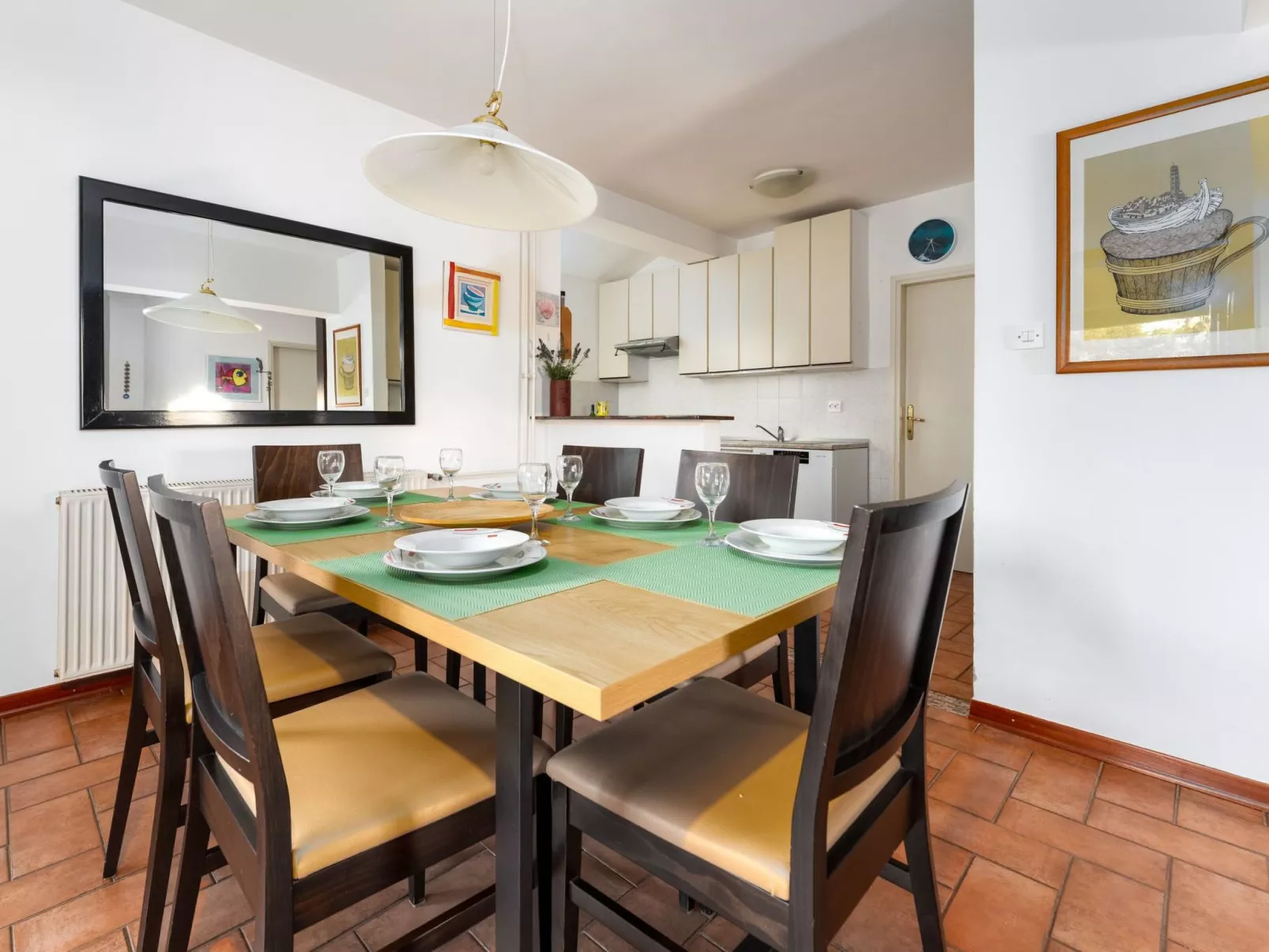 Mit Pool, großer Garten - Image-tags.info