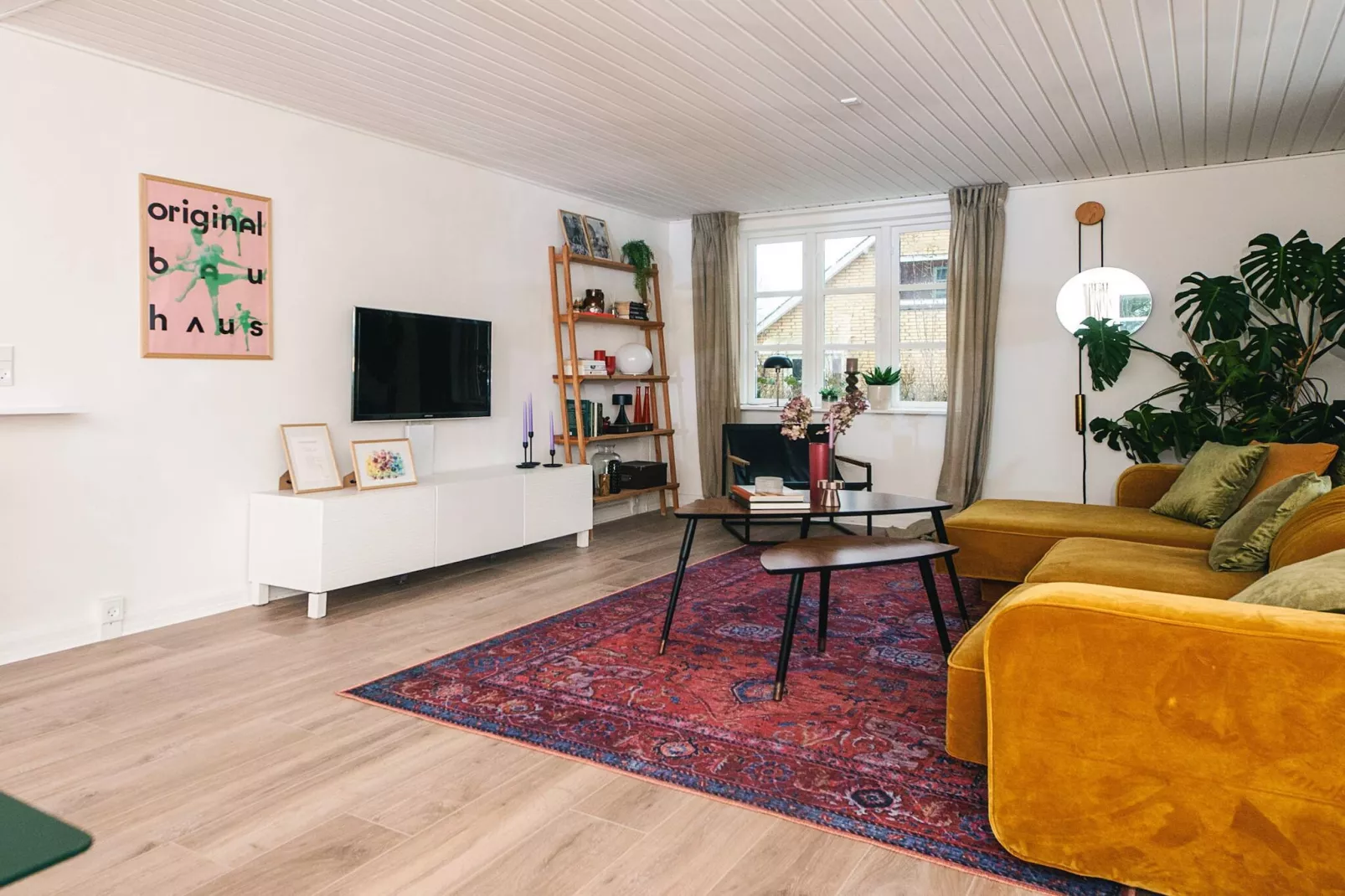 Nature Escape: Forest & Lake Access - Indoor