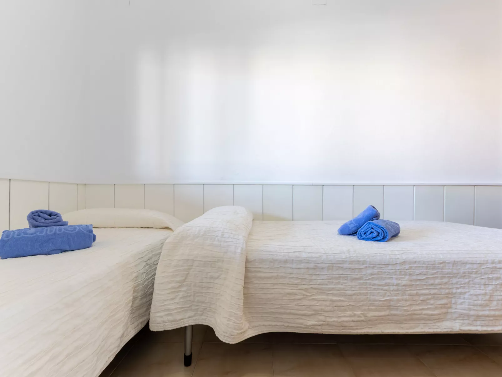 Bahia Dorada - Inside