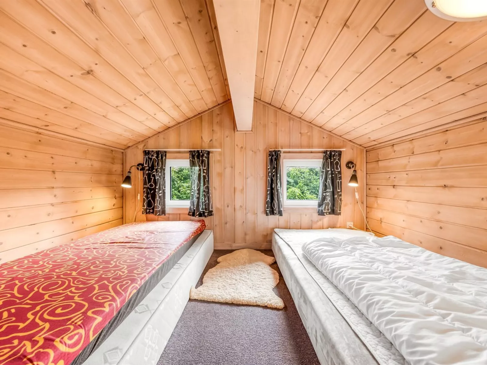 "Yorick" - 350m to the fjord - Inside