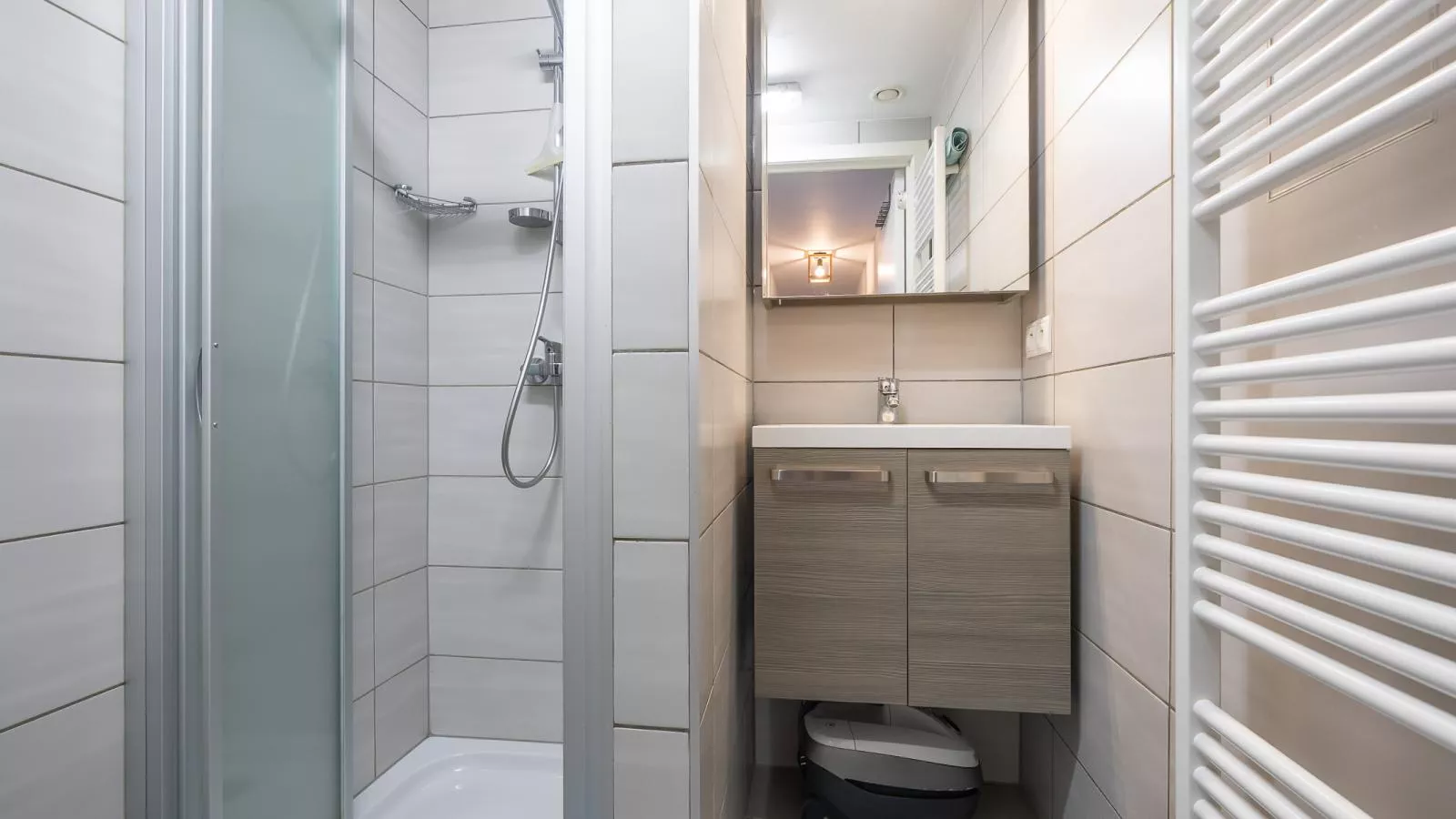 Lotus - 0003 + park. 3 - Bathroom