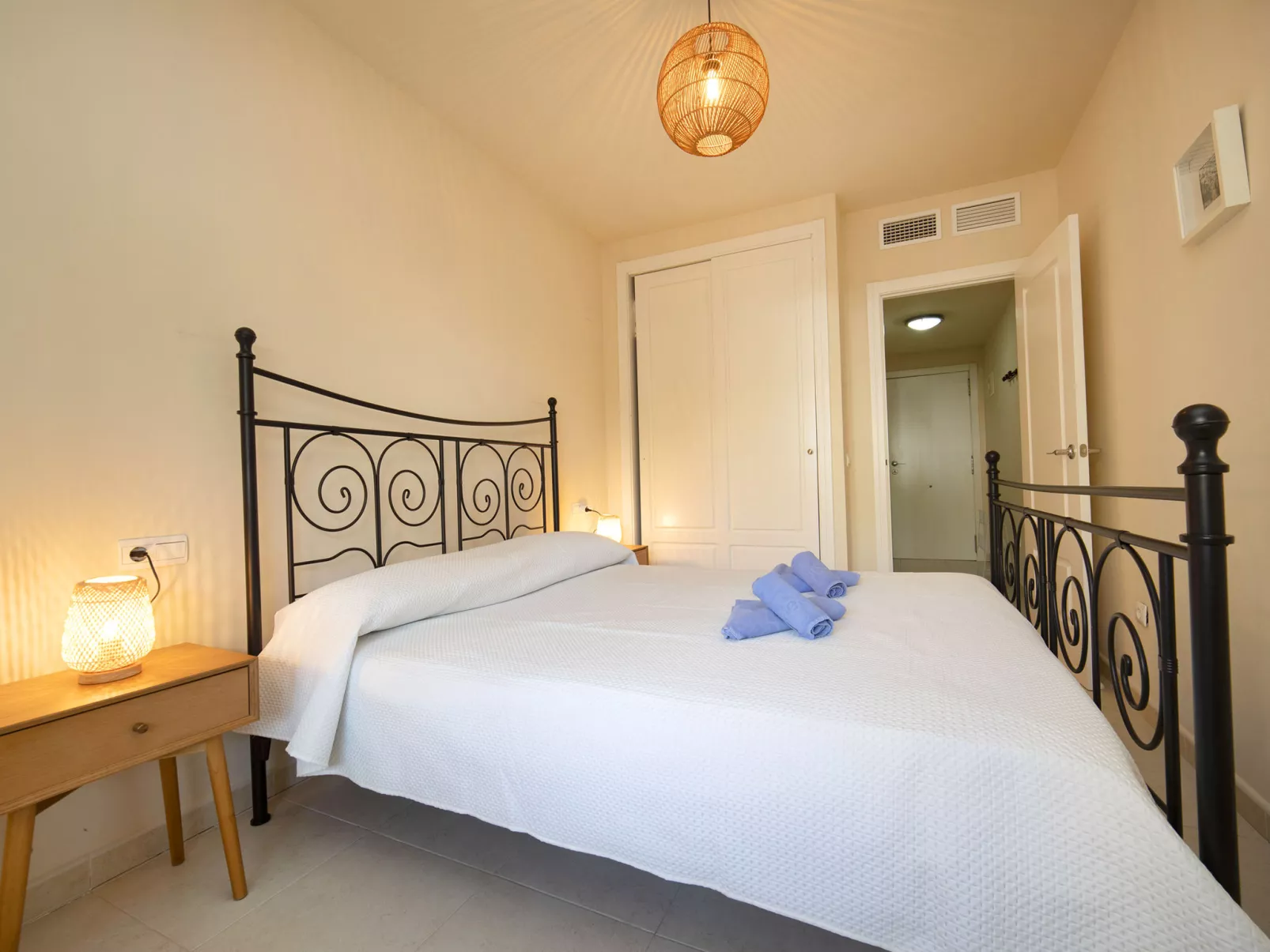 Apolo XVIII - Inside